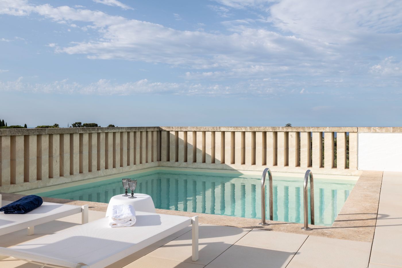 The swimming pool at Villa Alberi