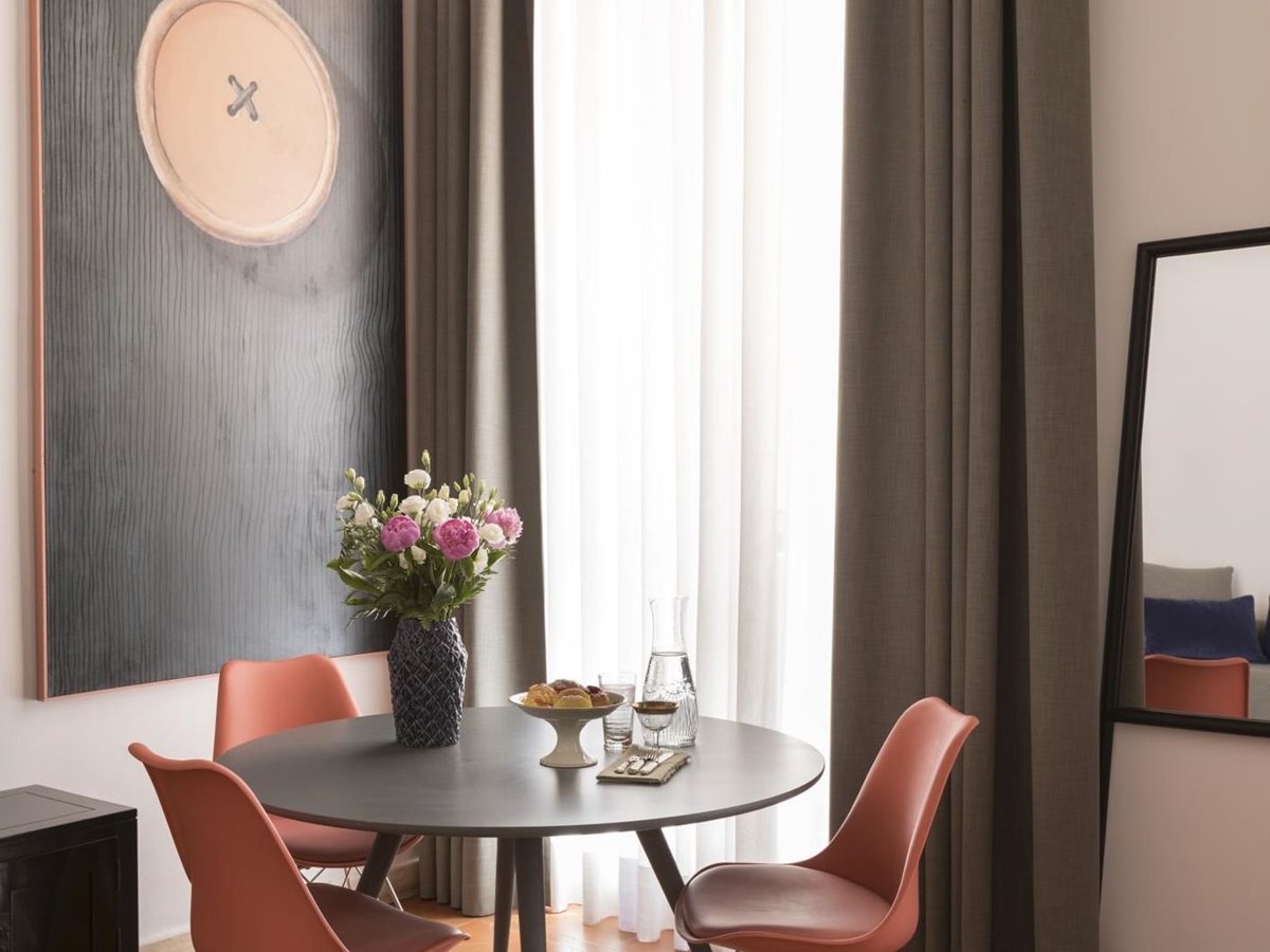 the table in the triple room