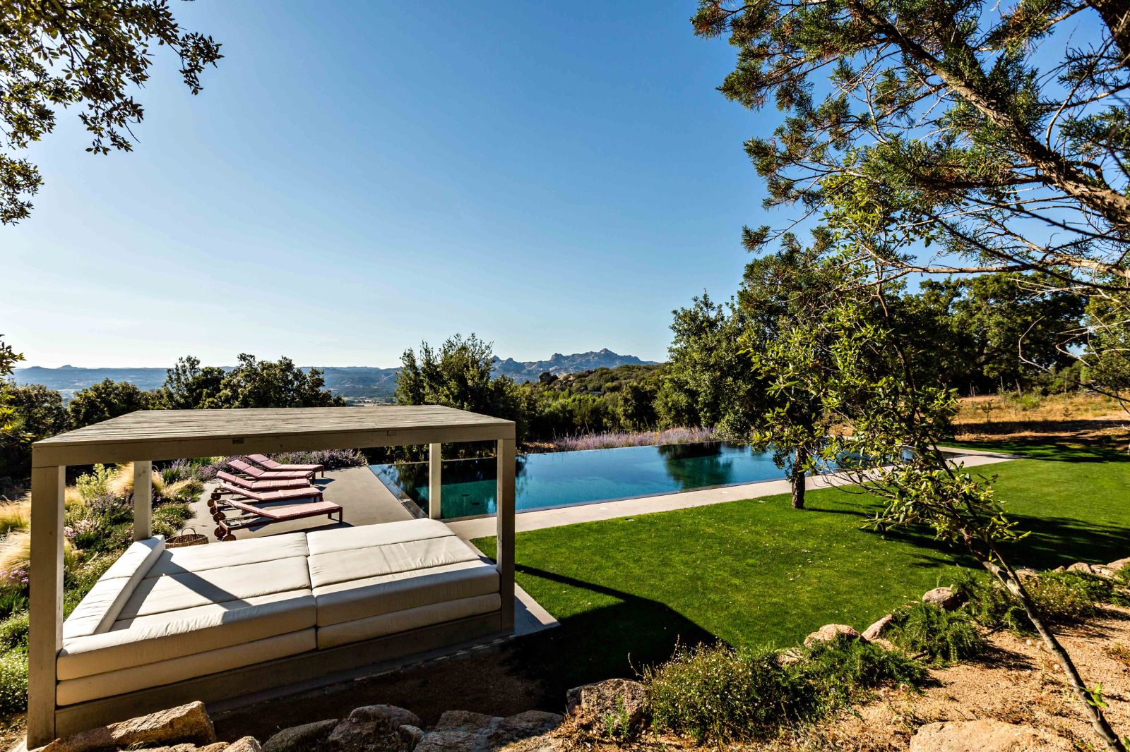 Li-Parricia- Sardinia-Pool-Garden