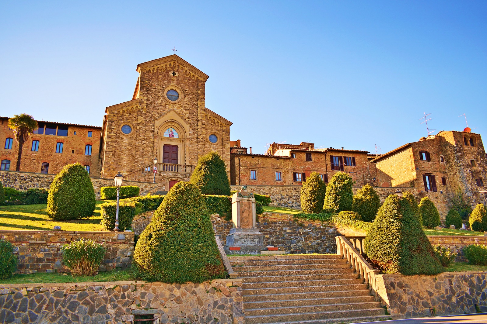 Barberino-Val-DElsa-Chianti-Bartolomeo-Shutterstock