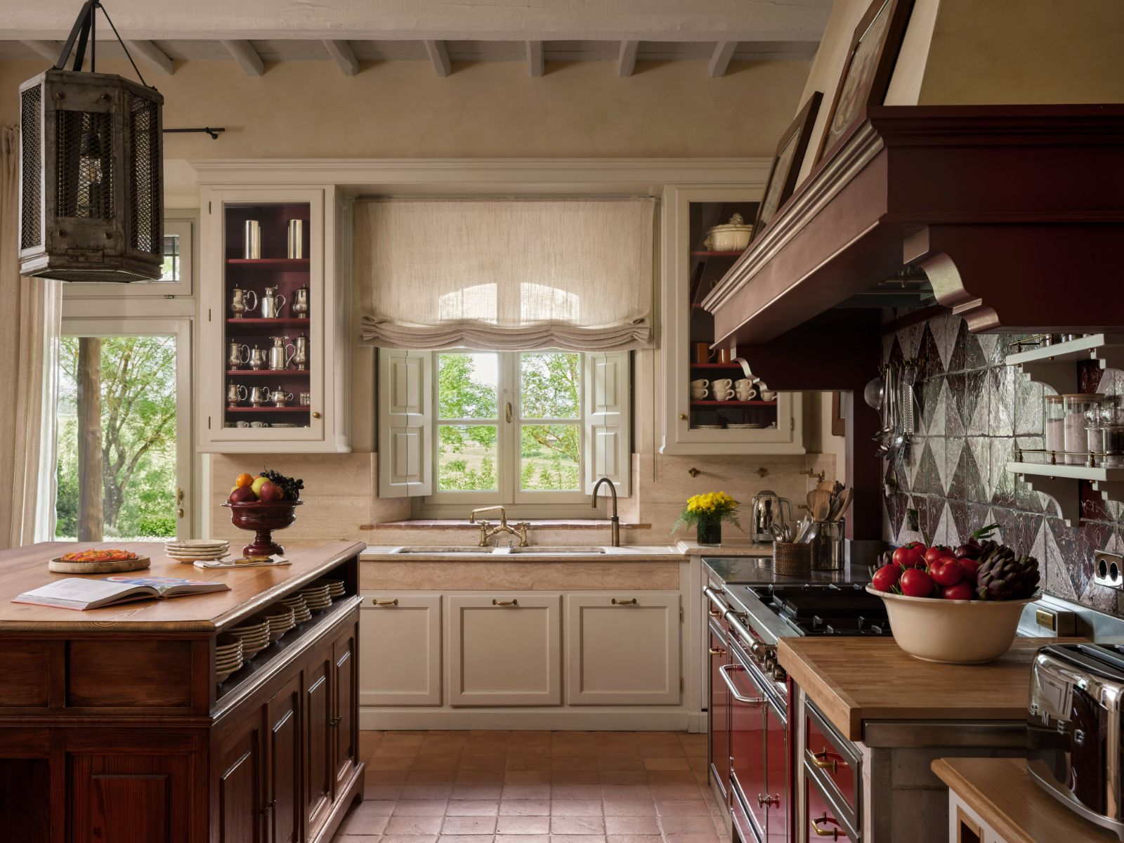 casa-biondi-tuscany-kitchen-2