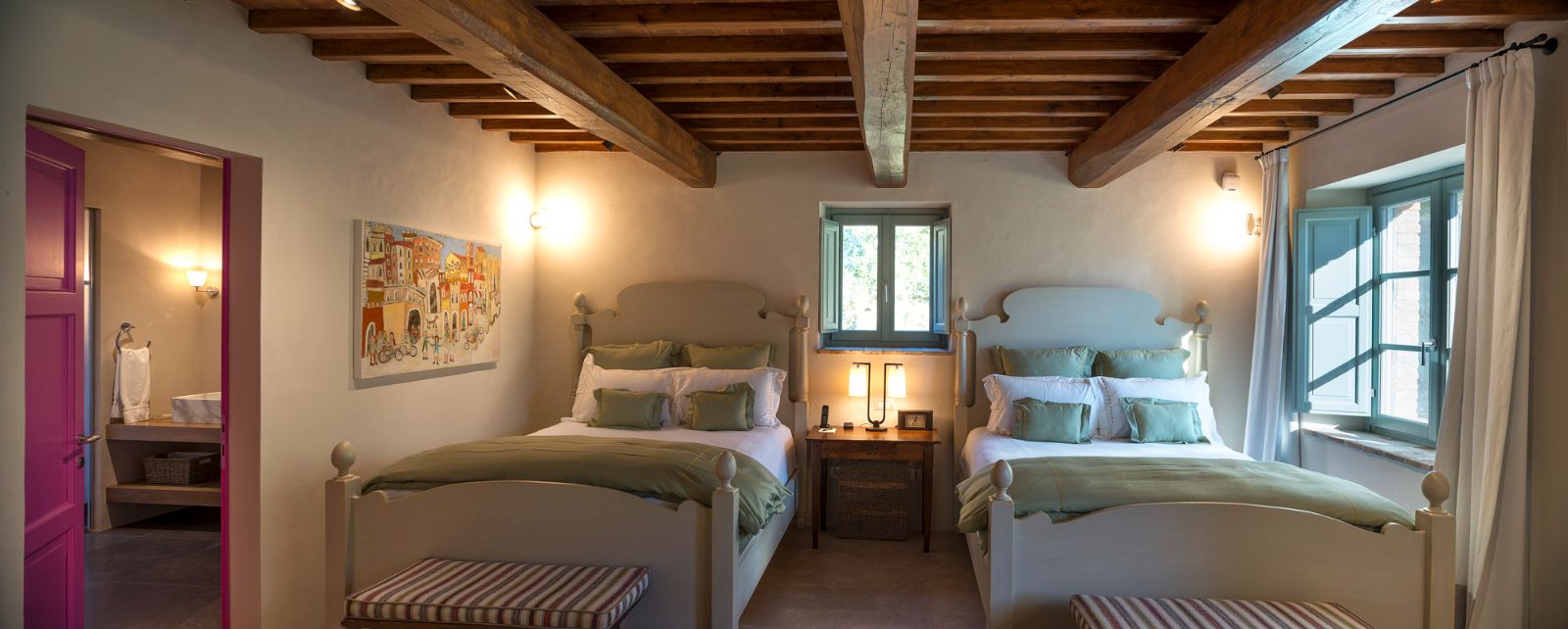 Casale-cinelli-Italy-Tuscany-Twin-Bedroom