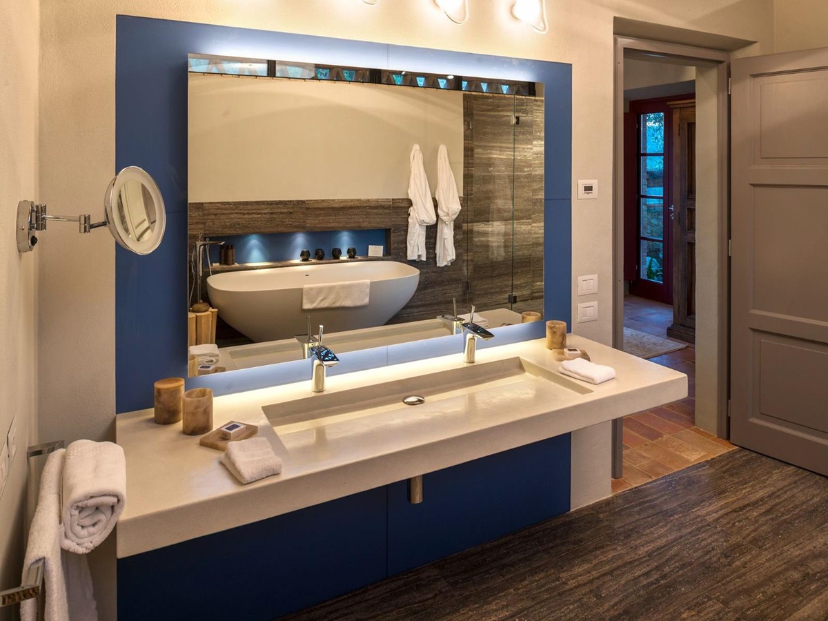 Casale-cinelli-Italy-Tuscany-Bathroom1