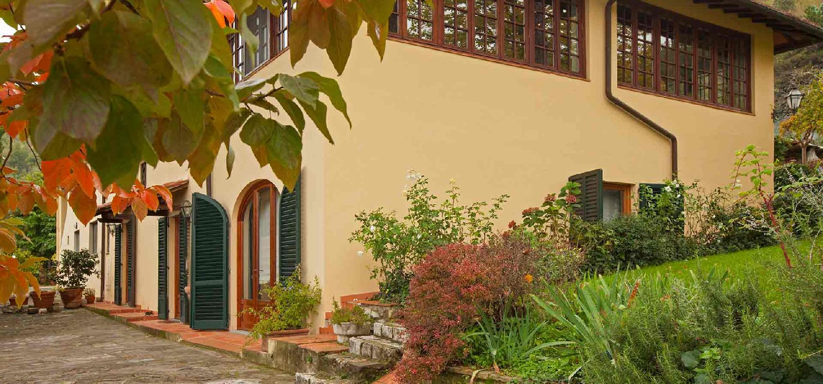 Exterior of villa Casale di Fiesole in Tuscany