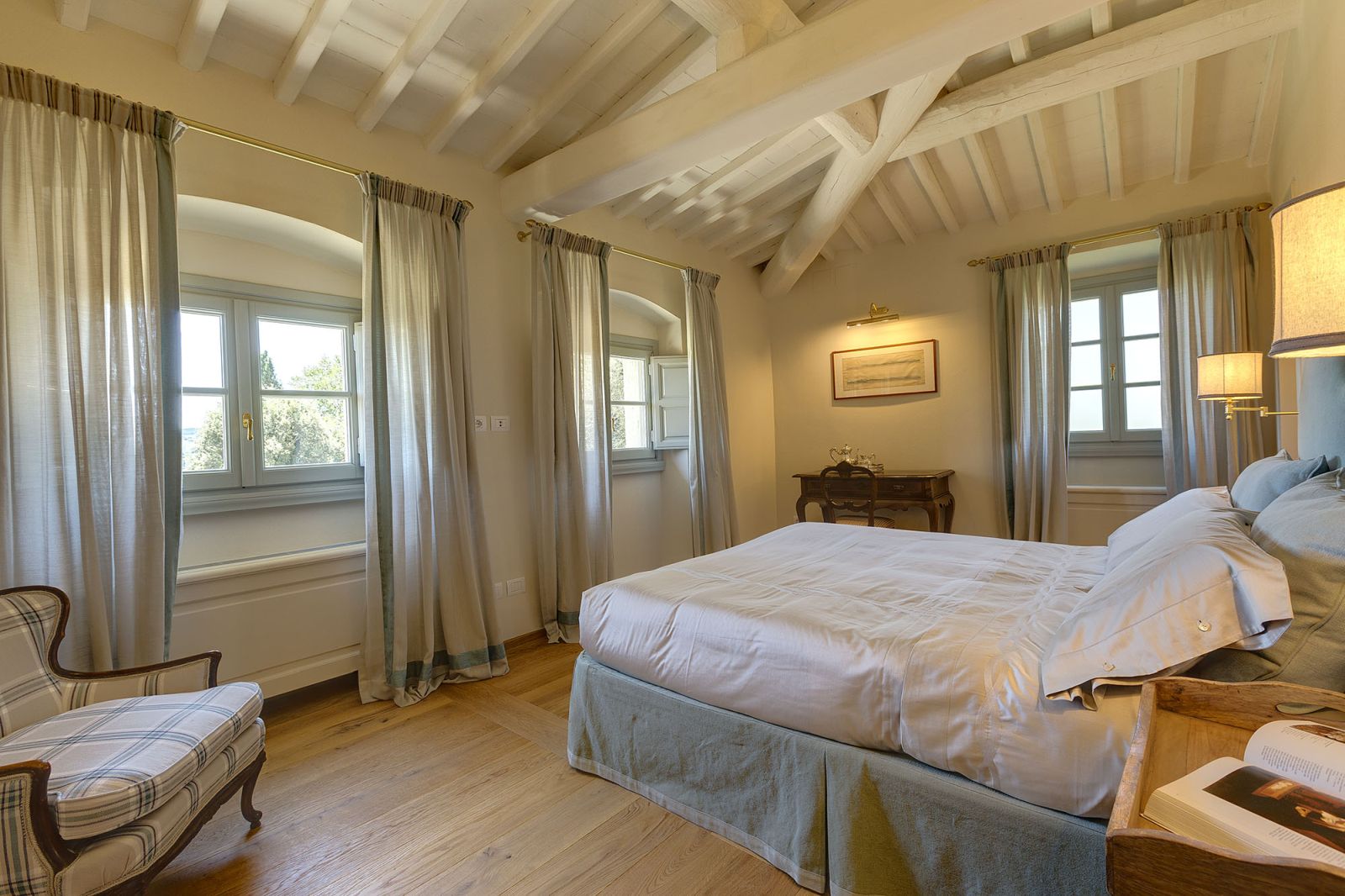 a bedroom at castel botticelli