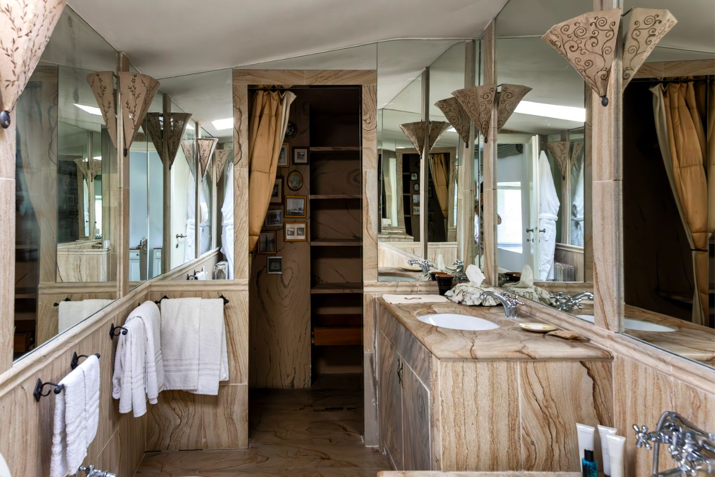 Bathroom 1 at Castello Segalari in Tuscany
