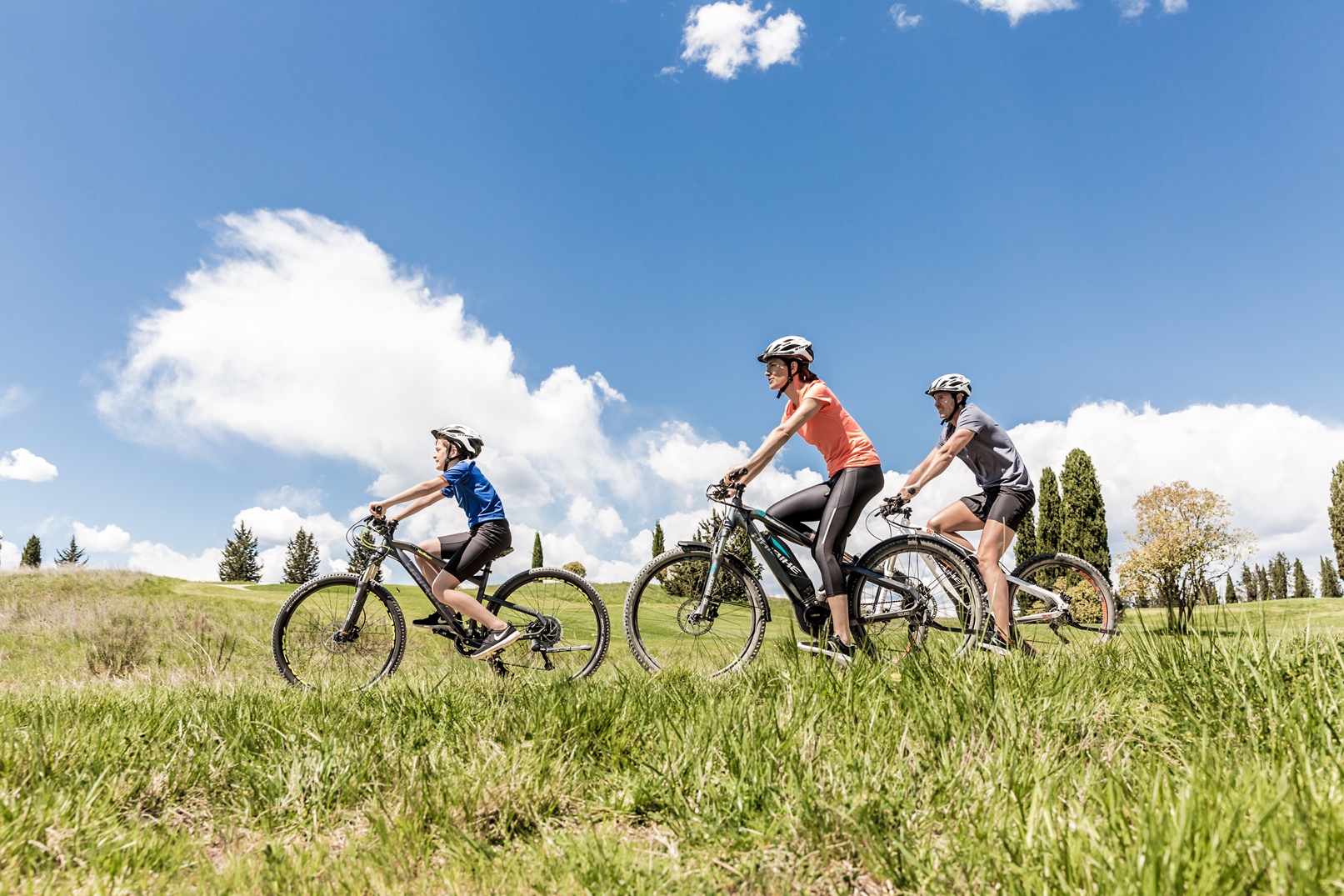 Family e-biking in Tuscany