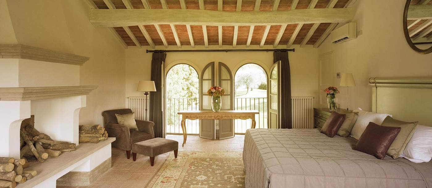 Double bedroom in La Bienta, Tuscany