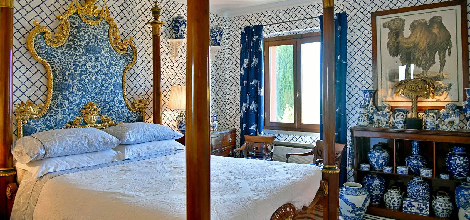 Colourful guest room at villa La Civetta in Tuscany