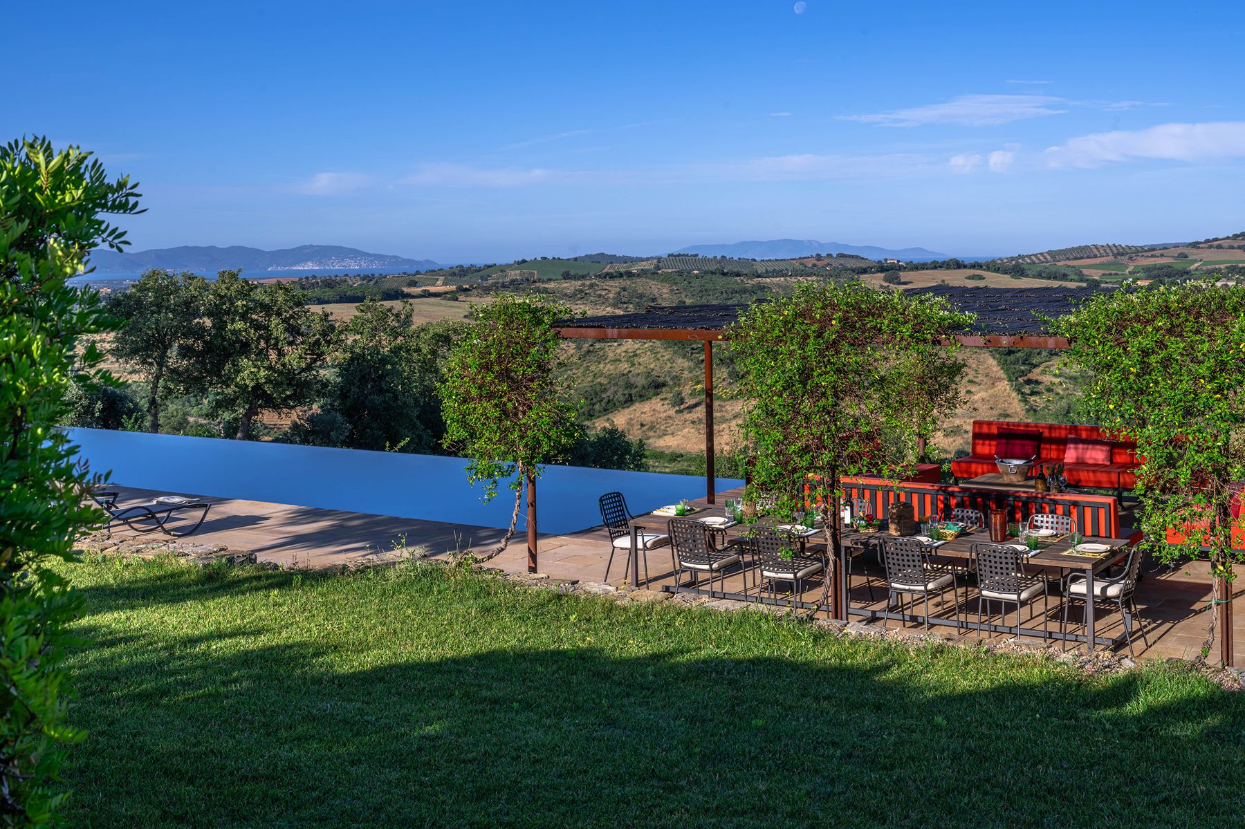 Outdoor terrace 2 at La Collina Farmhouse