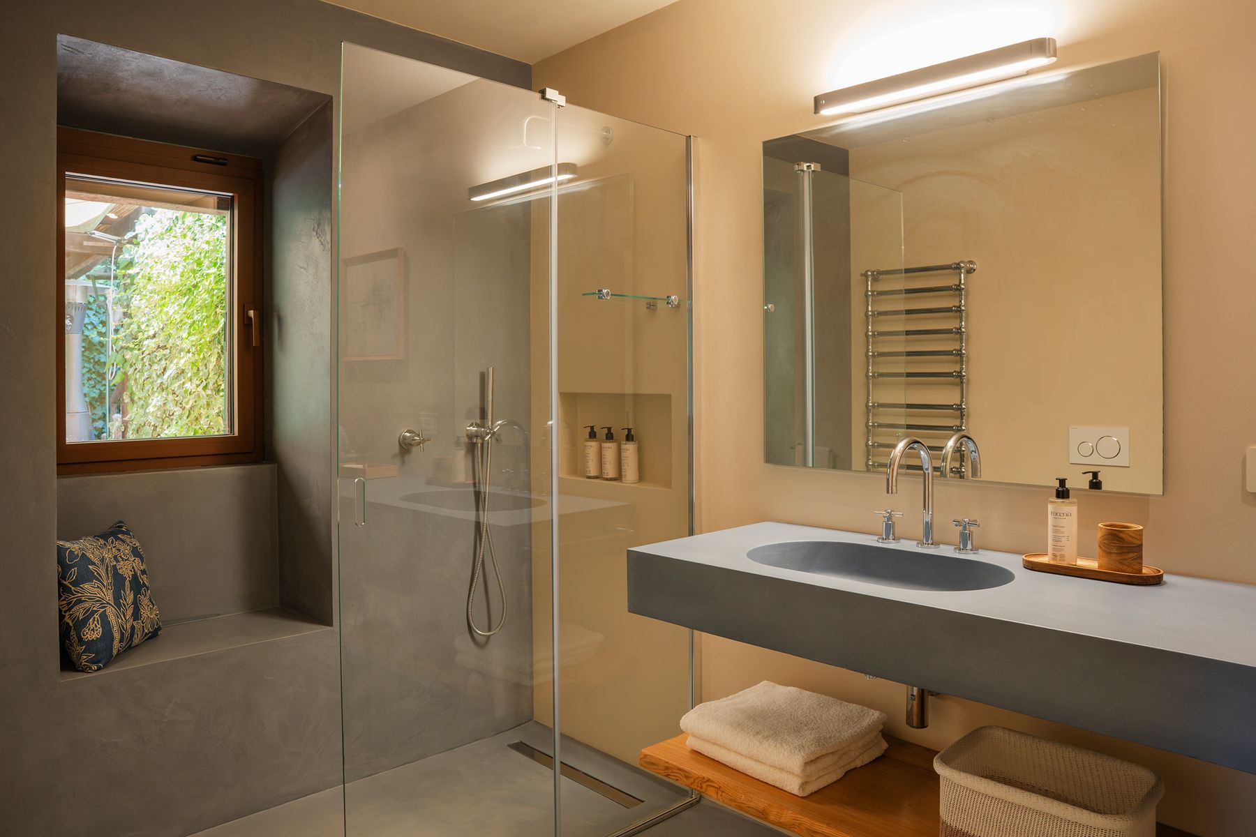 Bathroom at La Feniglia