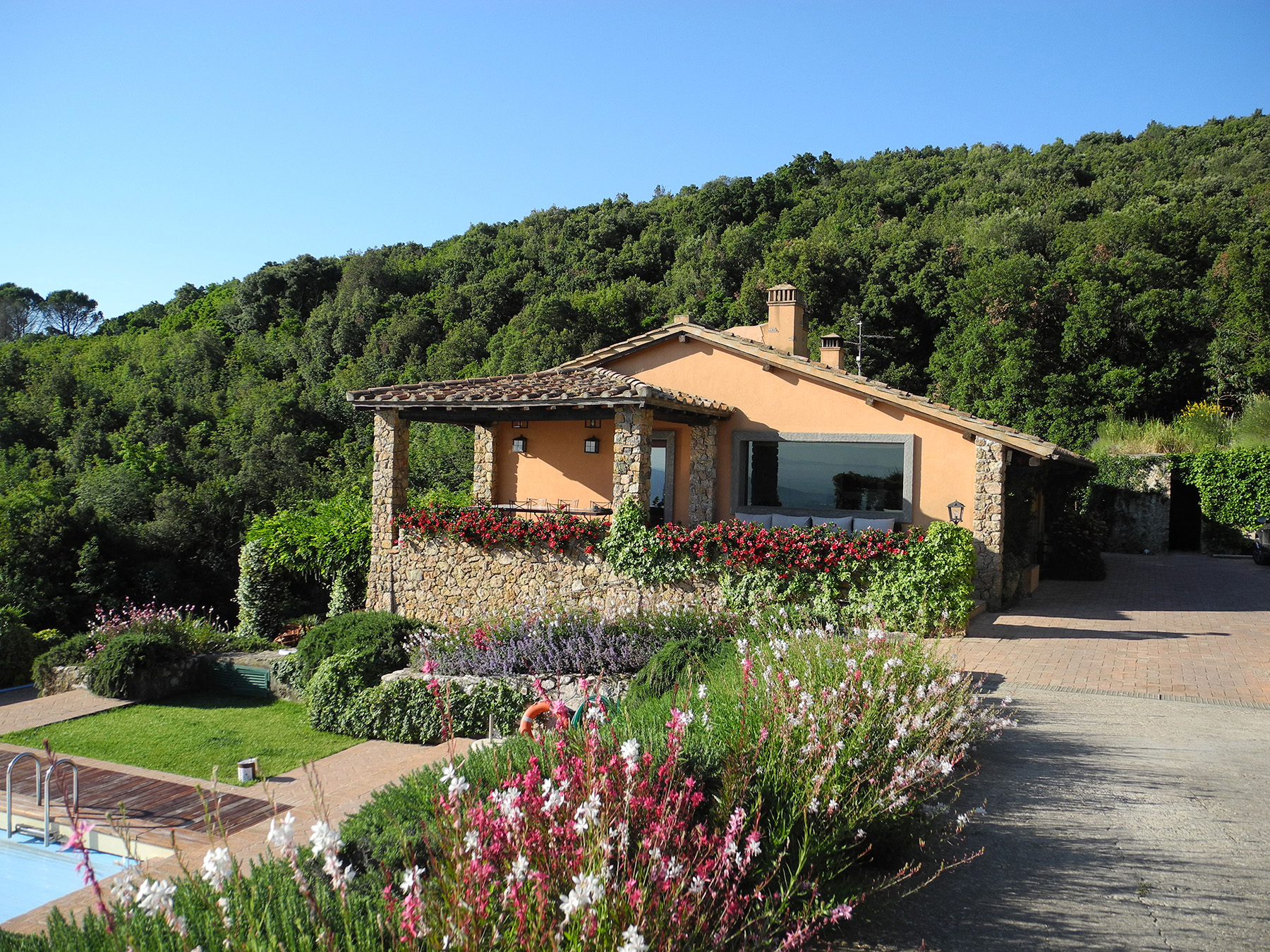 Exterior and gardens of La Feniglia in Tuscany
