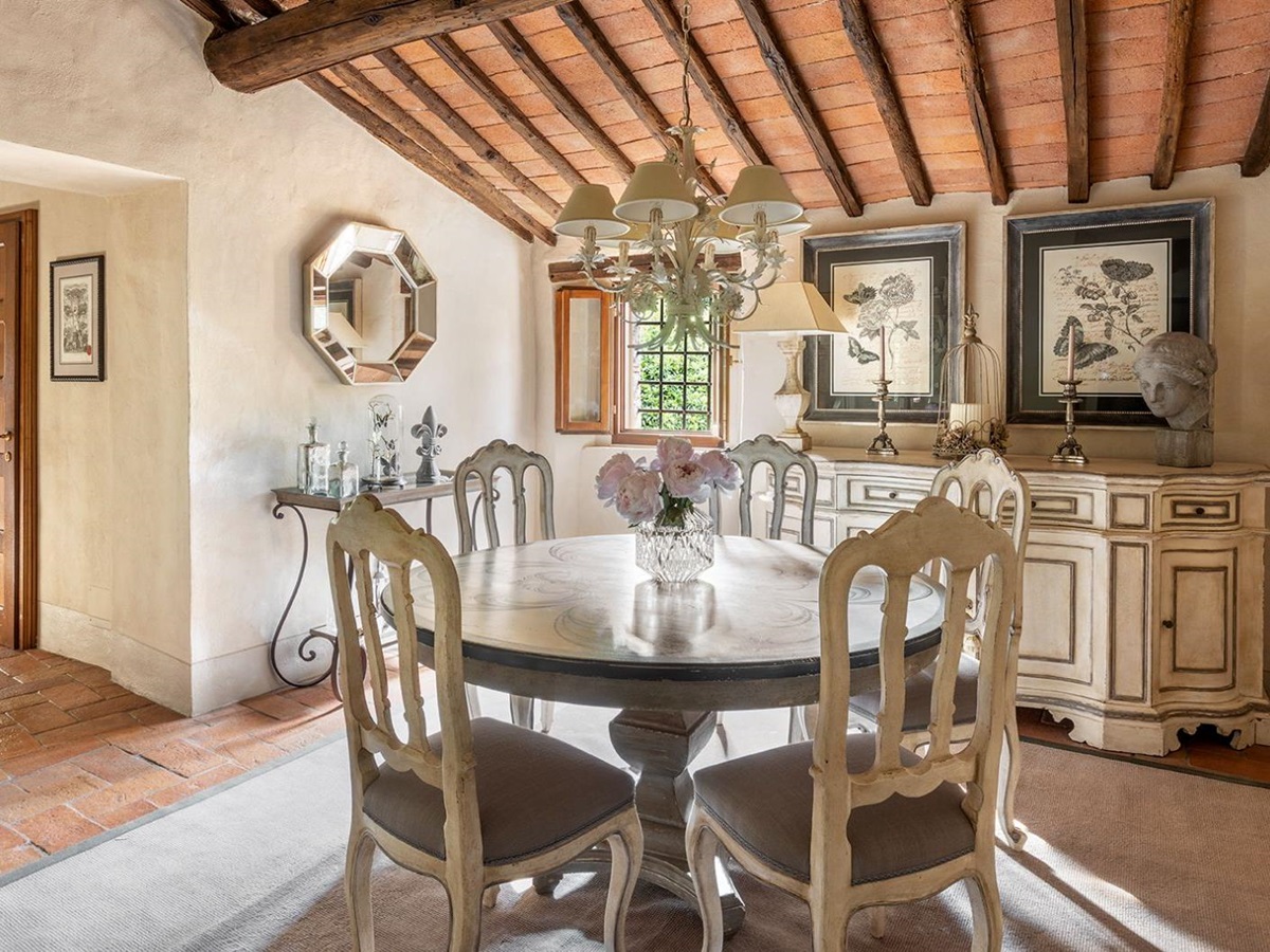 Dining room at La Tenuta in Tuscany