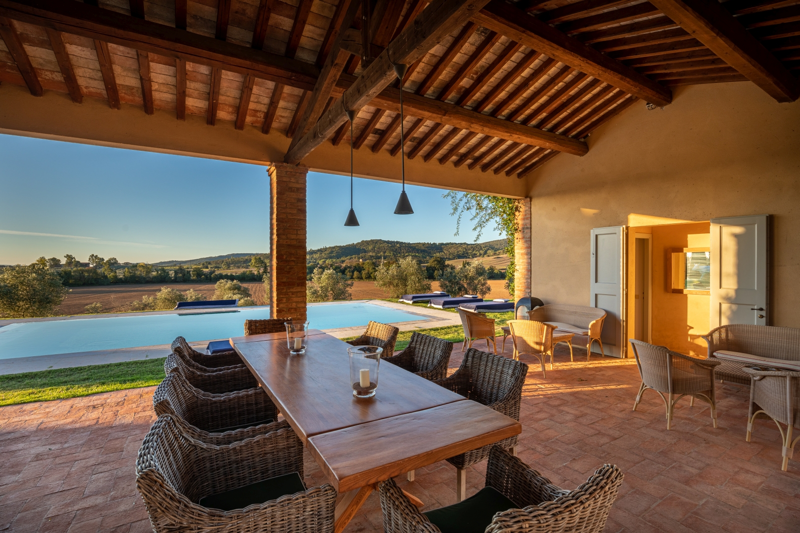 Outdoor dining at La Vigna villa in Tuscany Italy