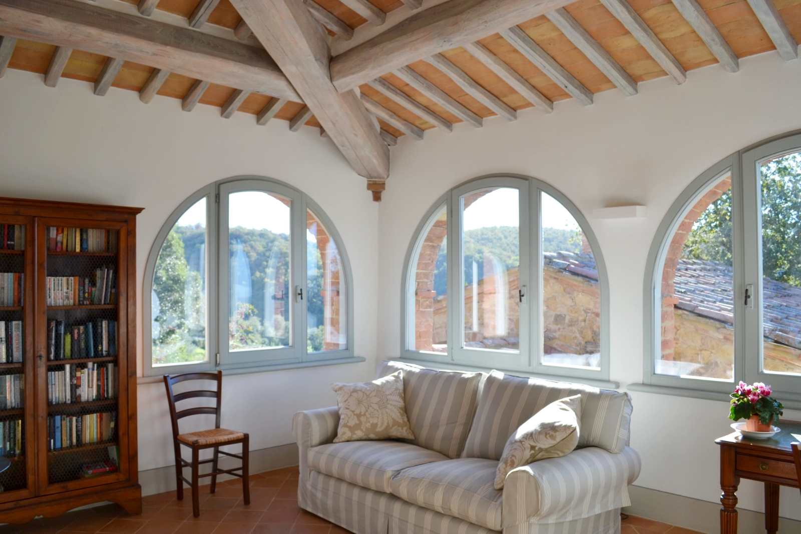 Arched windows in living room at Podere Caterina Tuscany