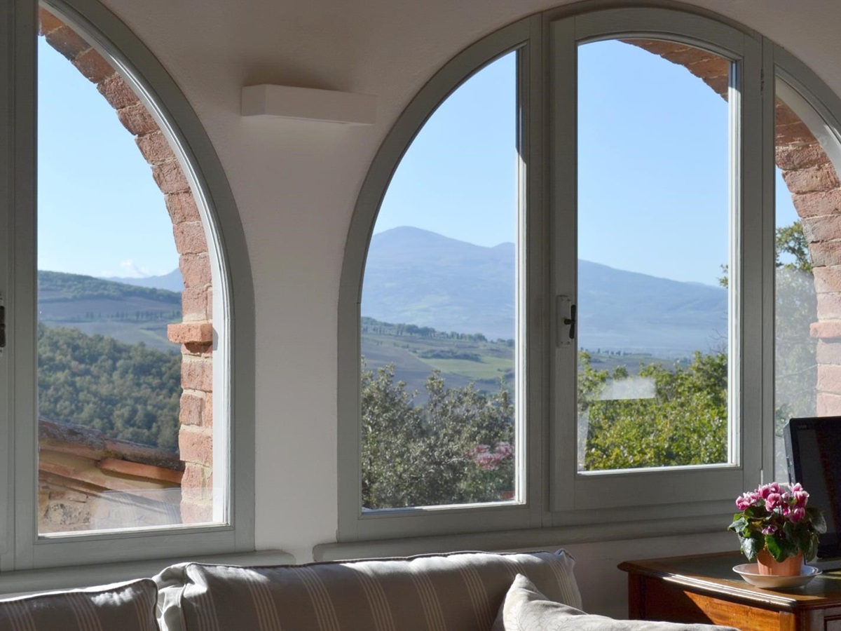 Garden and exterior of Podere Caterina Tuscany