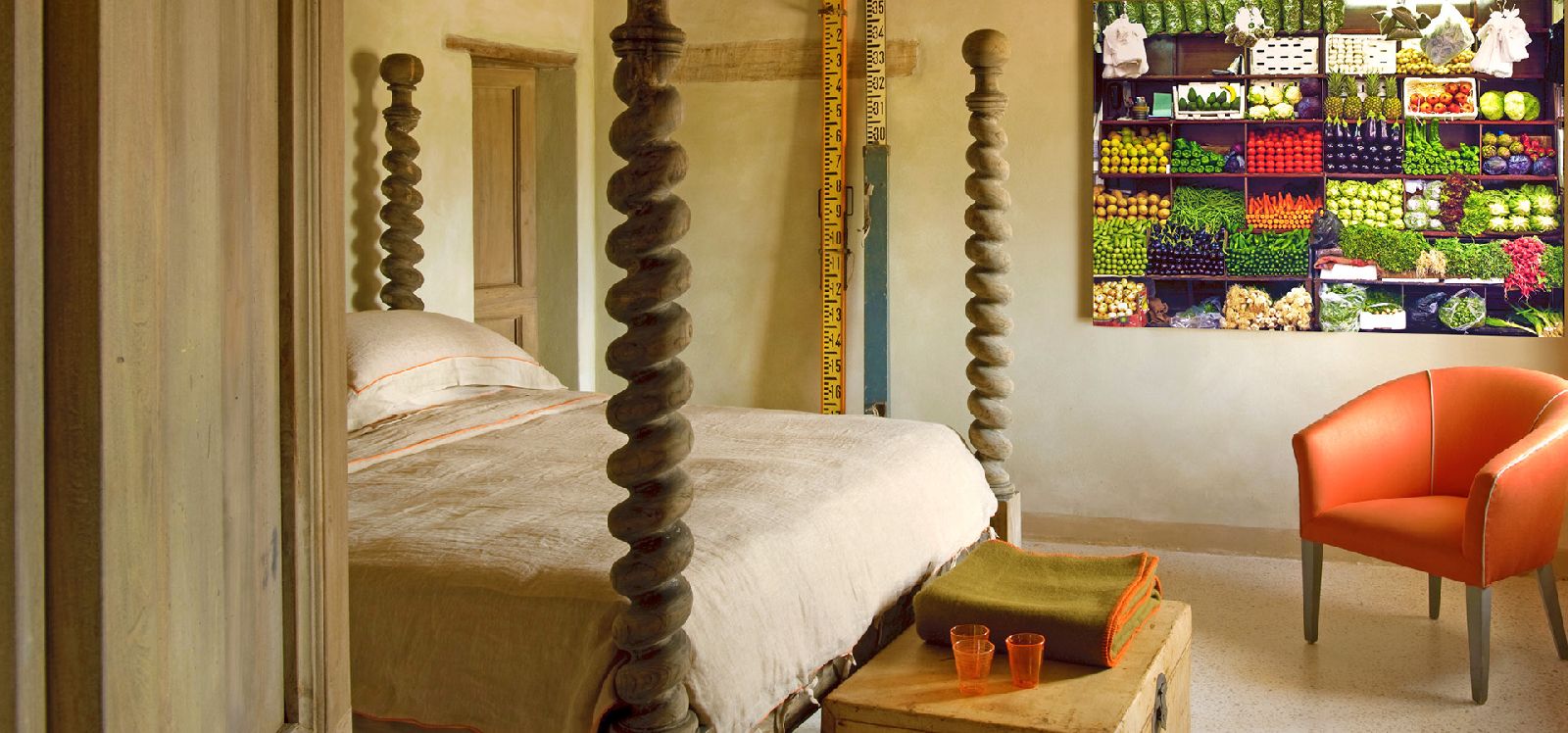 Double bedroom with four poster bed at Podere Due Scale