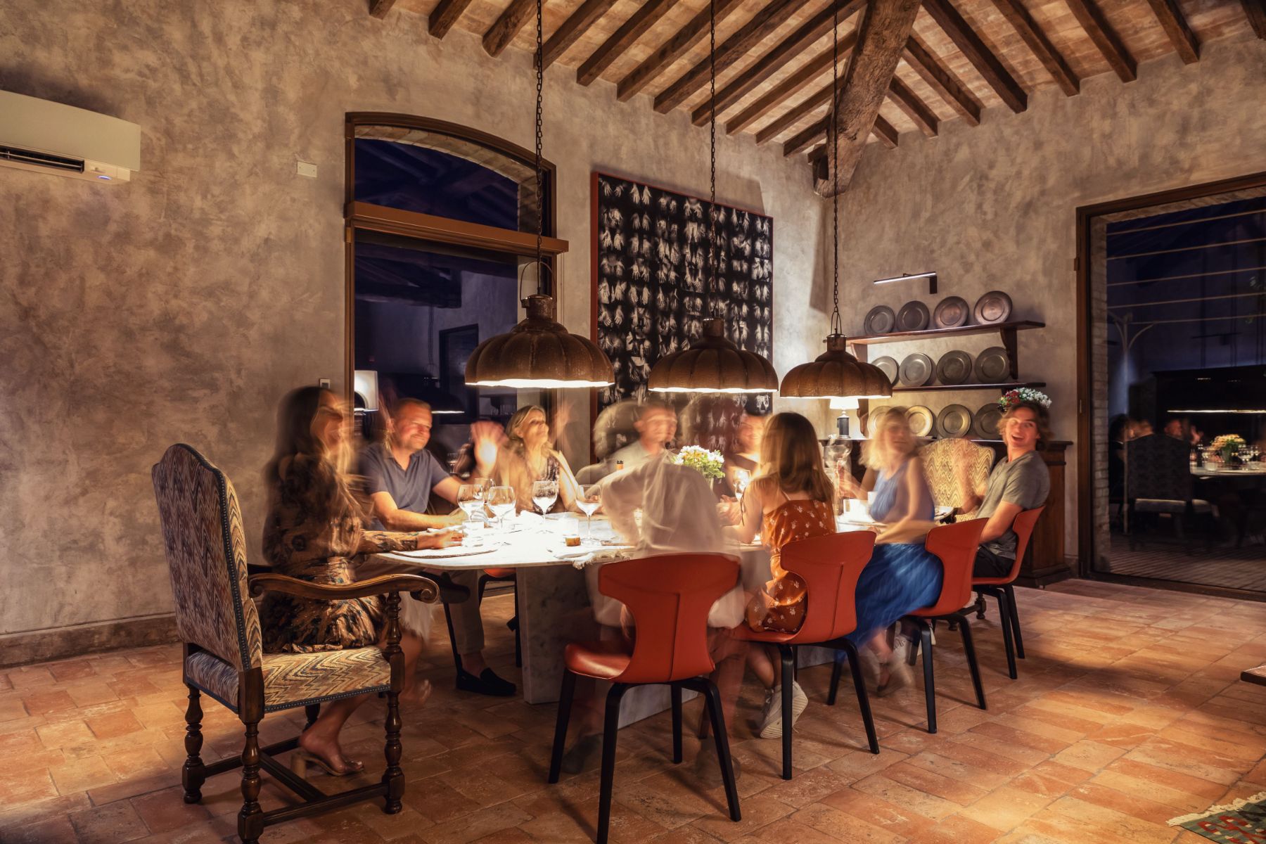 People dining at Podere Martino in Tuscany