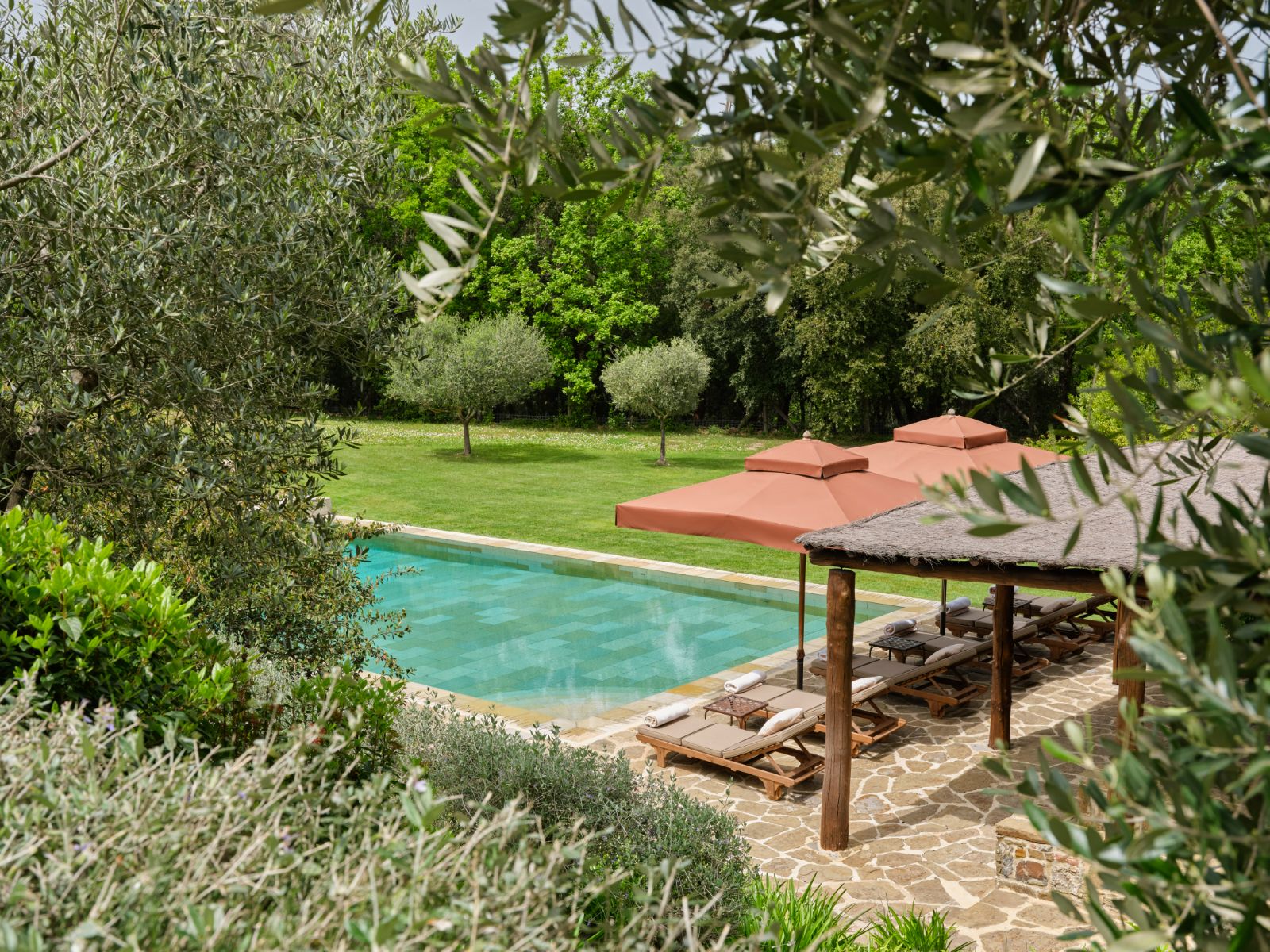 villa-alba-tuscany-pool-1