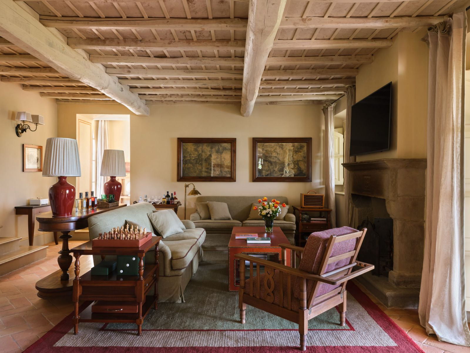 villa-alba-tuscany-sitting-room