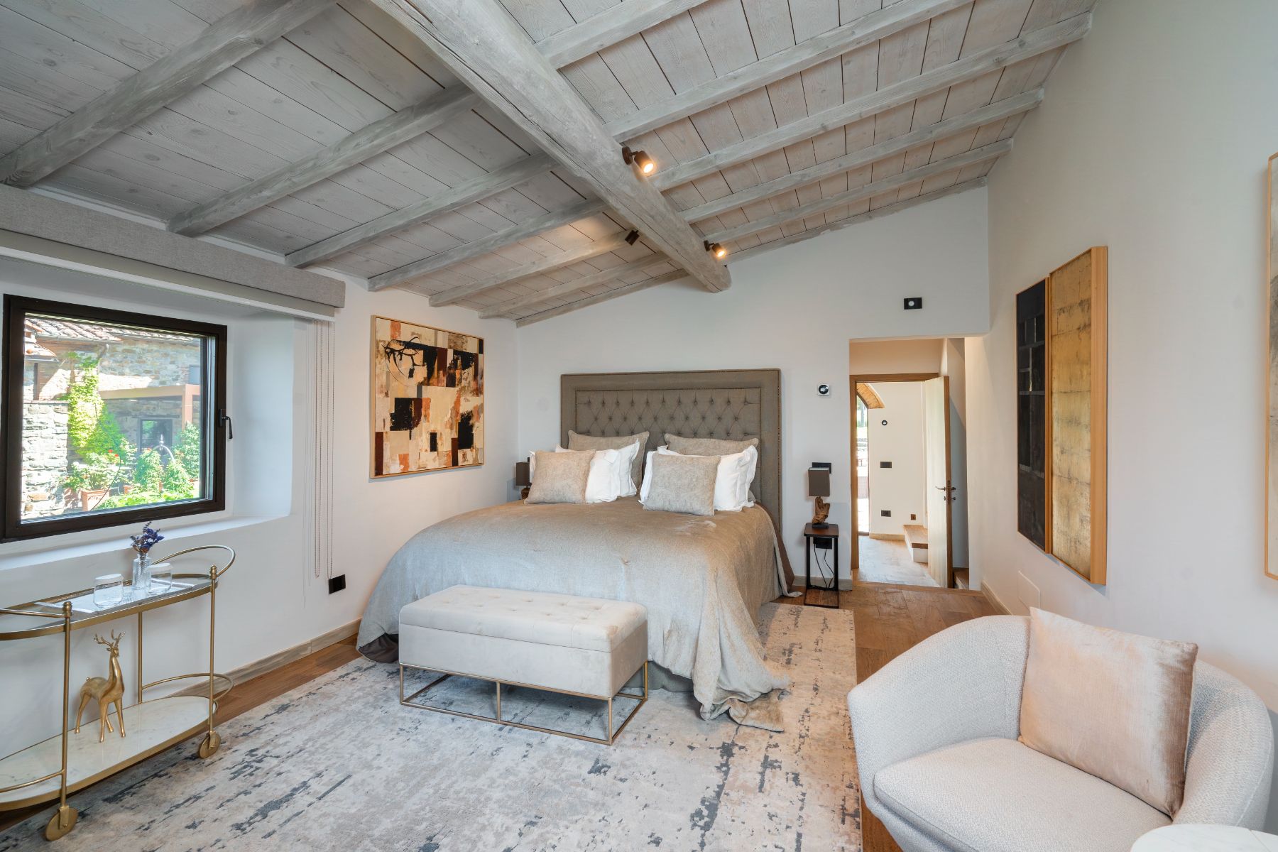 Bedroom at Villa Ardore in Tuscany, Italy