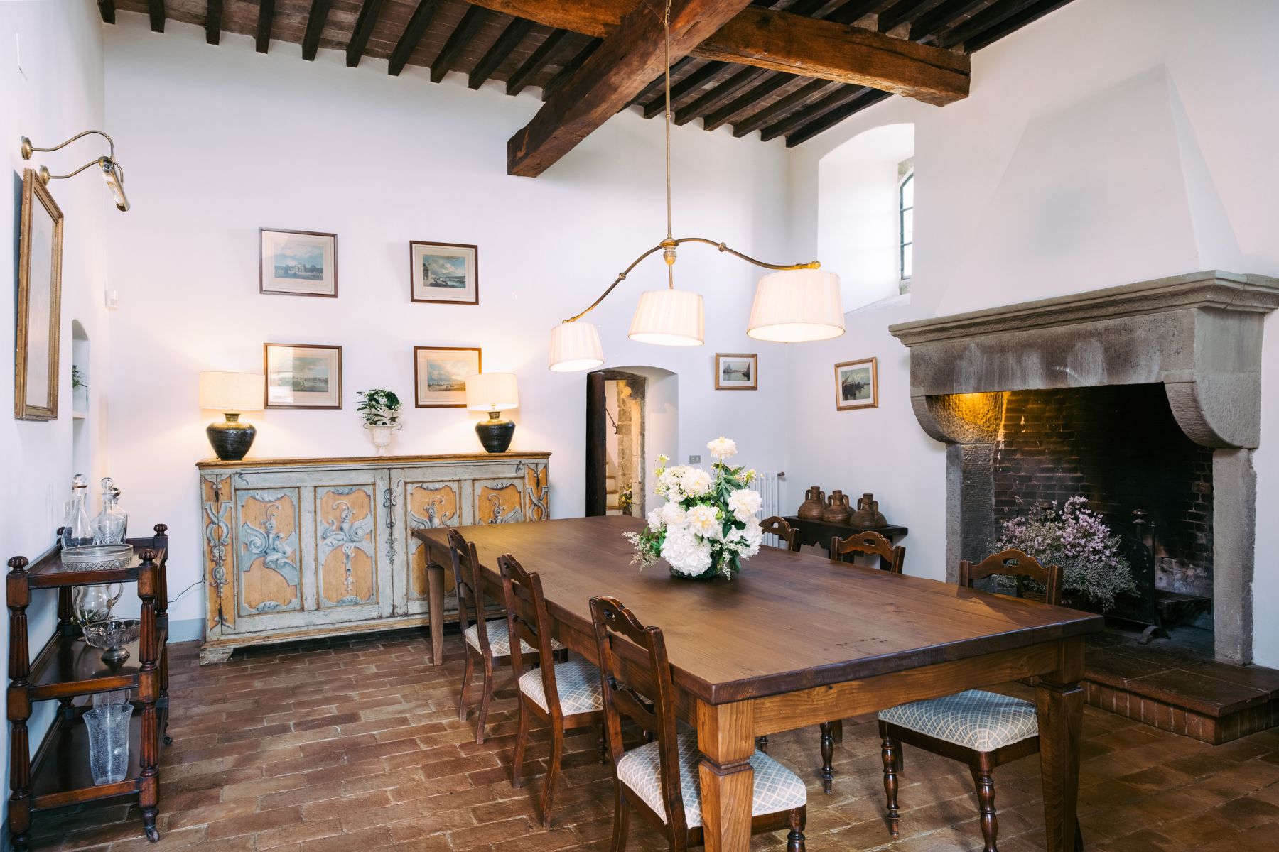 Dining room at Villa Chiocchio in Tuscany