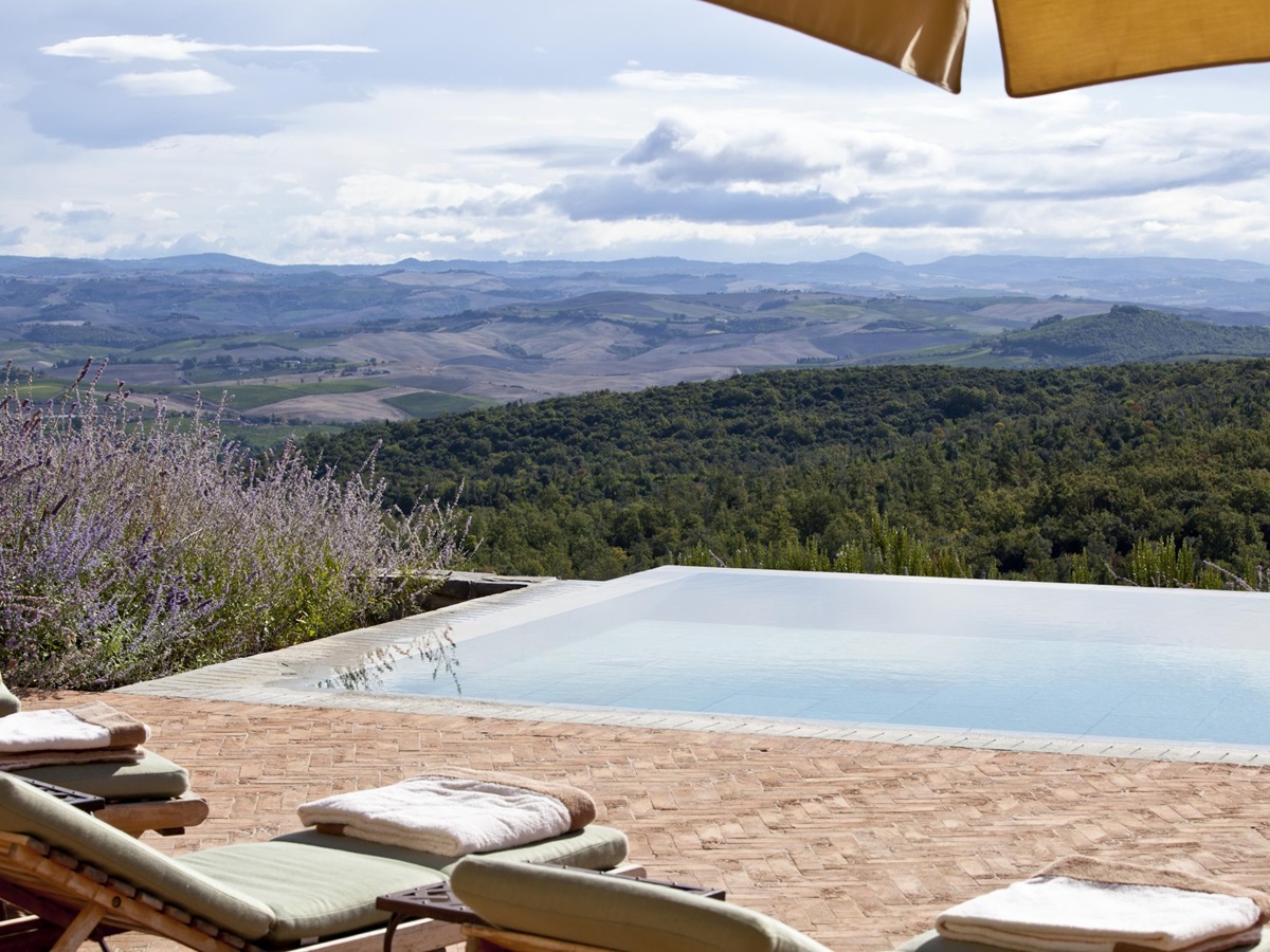 Swimming pool of Villa Chiusa, Tuscany