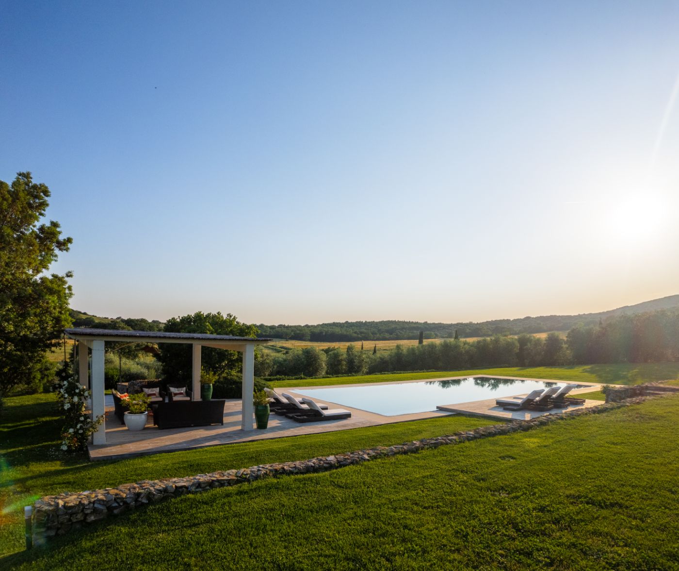 An alternative view of the pool at Villa del Gelso.