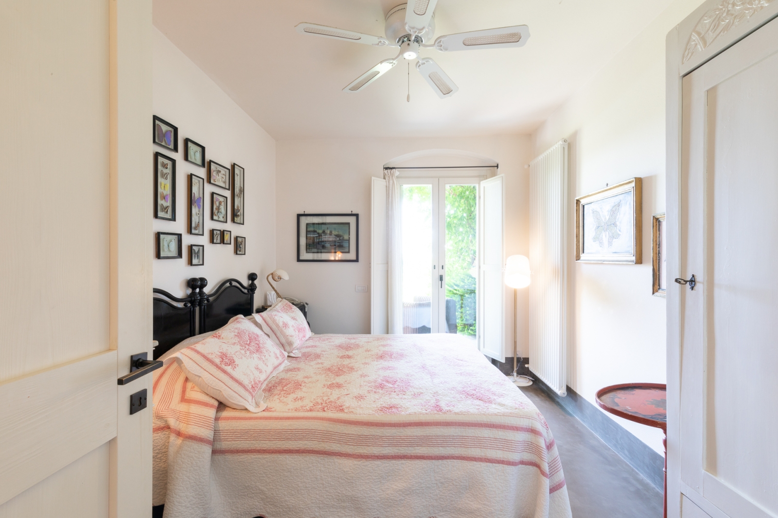 Suite with double bed at Villa del Gelso, Tuscany