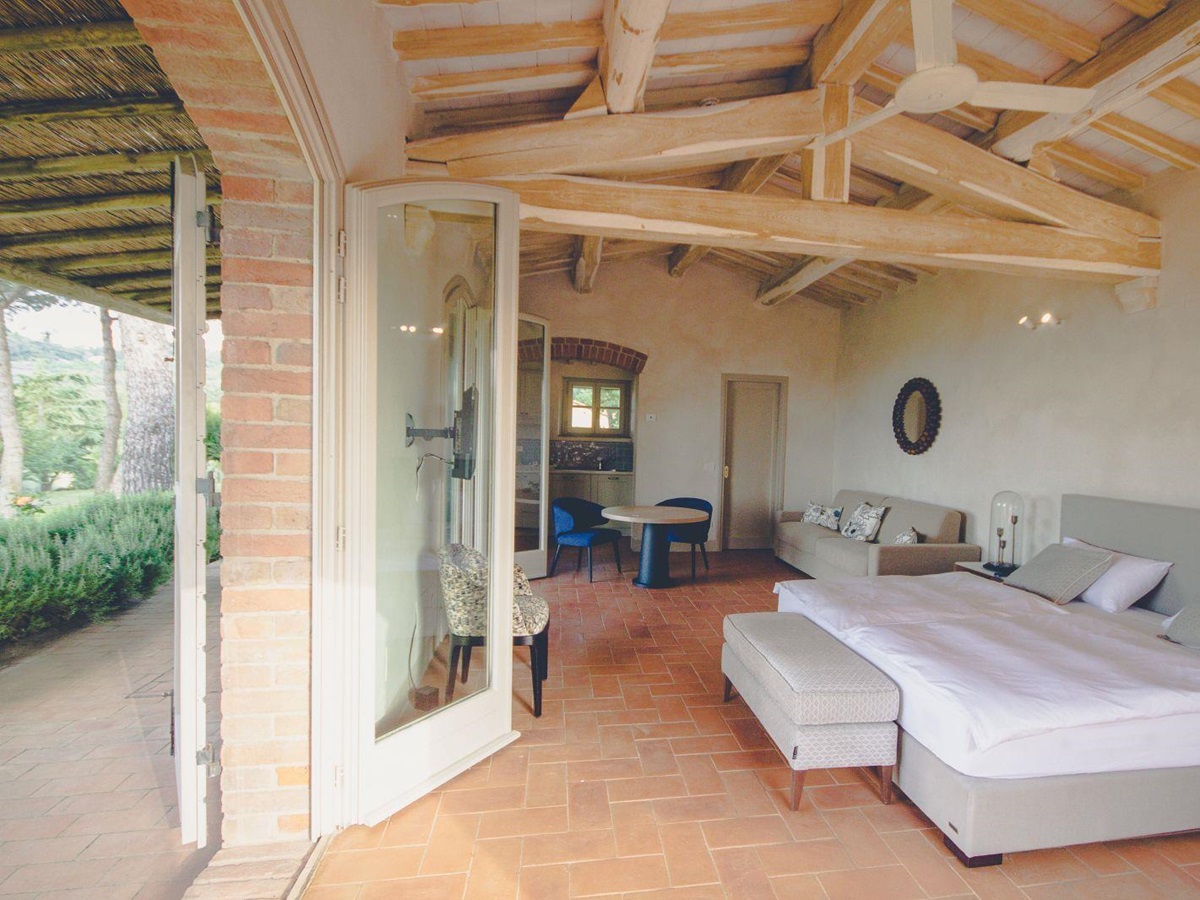 the dependance at villa dell angelo