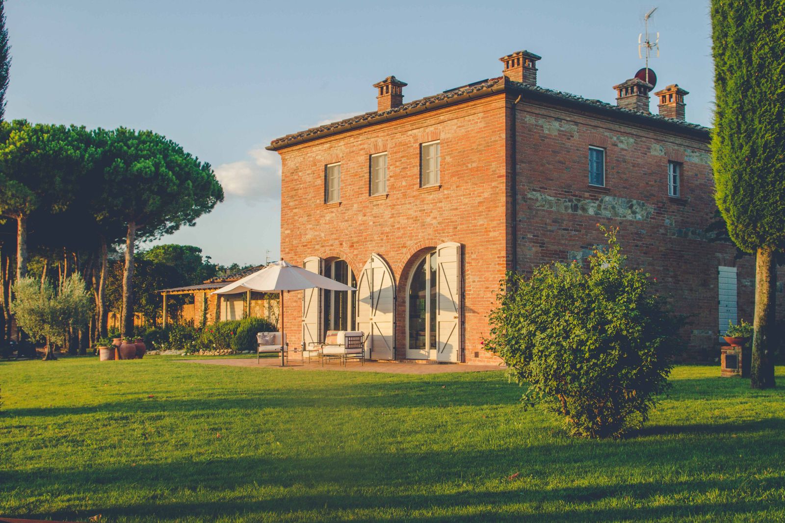 the facade of the villa
