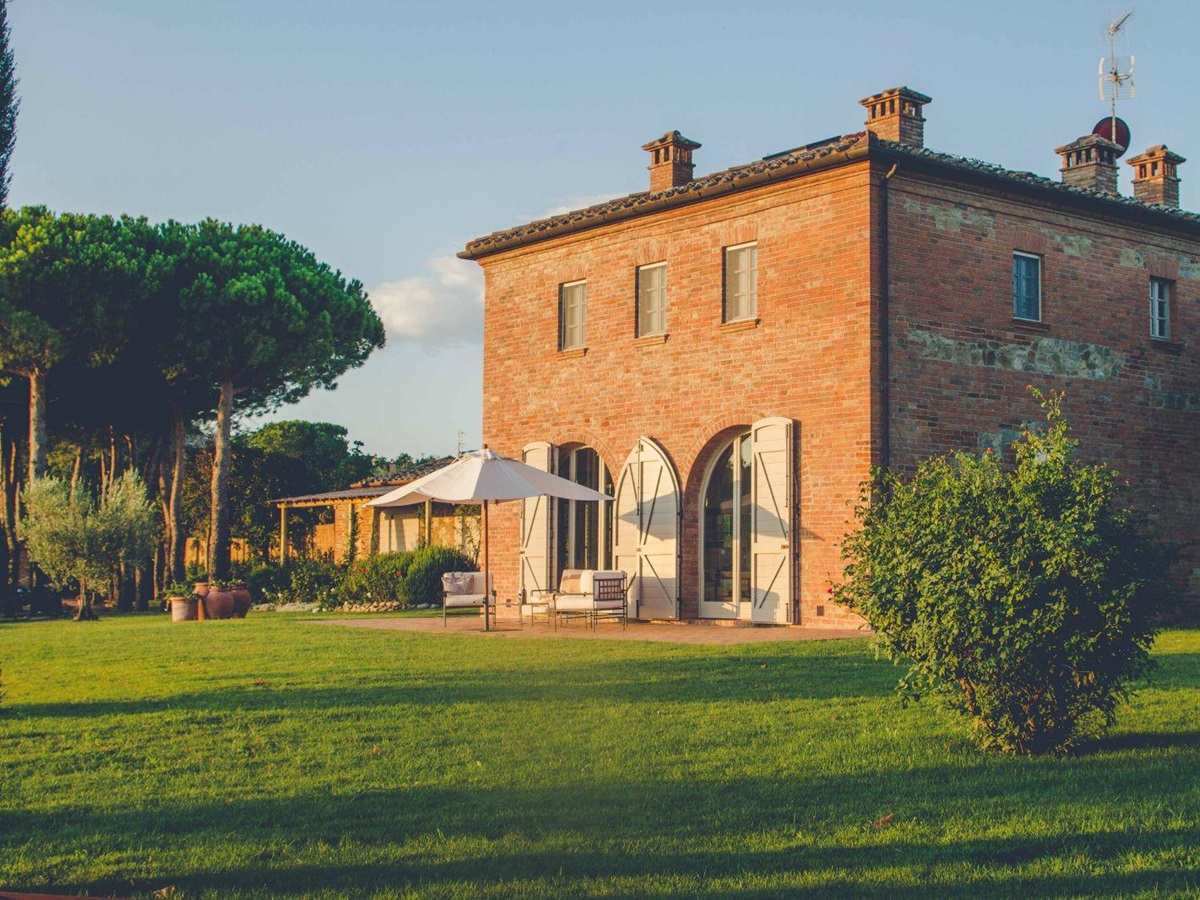 the facade of the villa