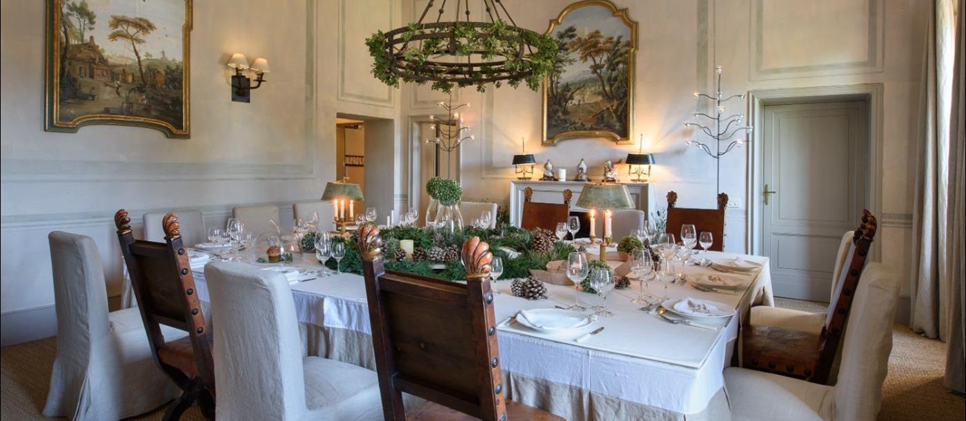 The dining room at Villa Delle Vigne.