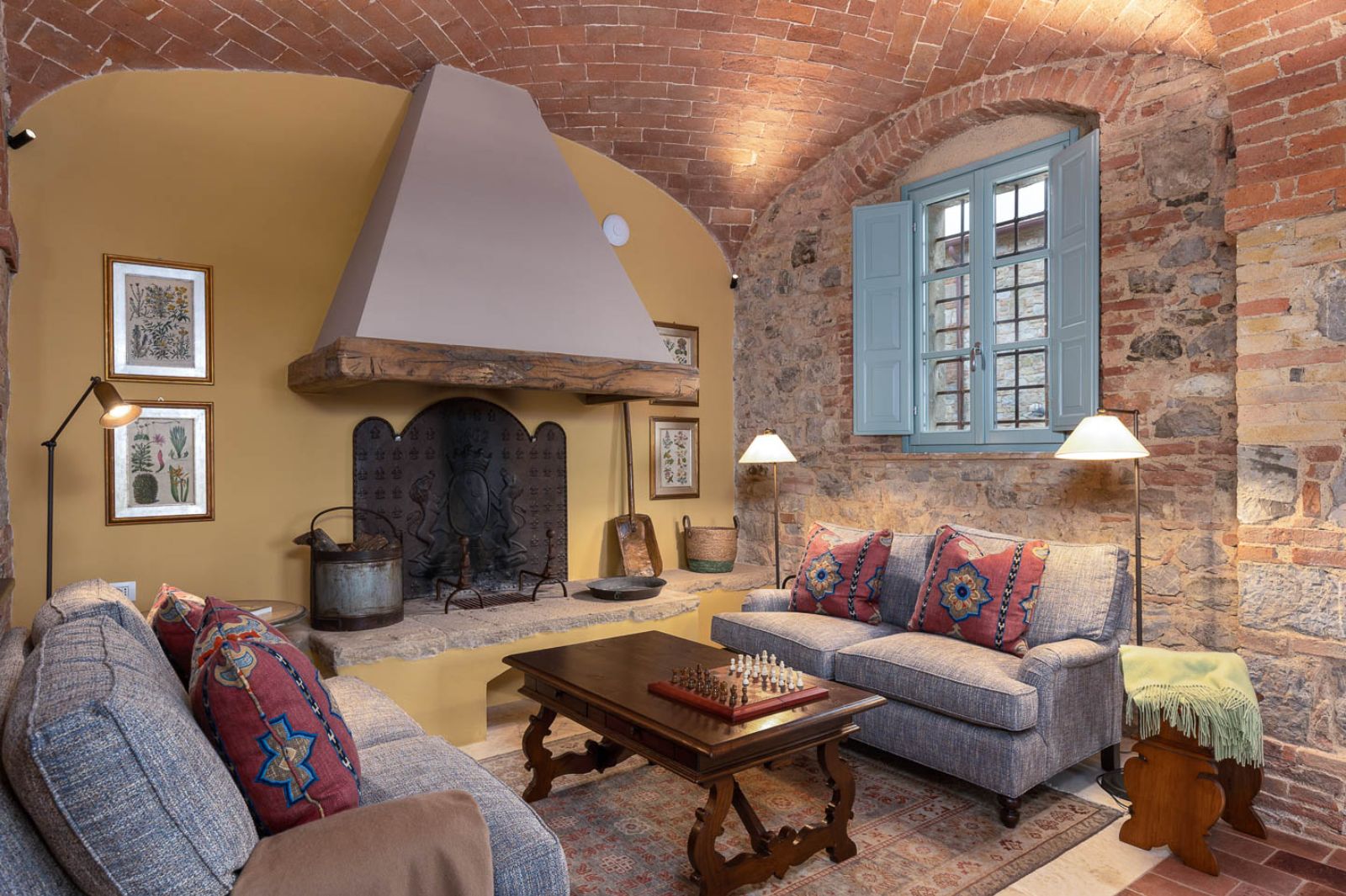 Villa-DElsa-Italy-Tuscany-Main-Livingroom