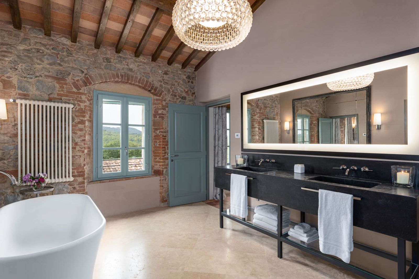 Villa-DElsa-Italy-Tuscany-Bathroom1