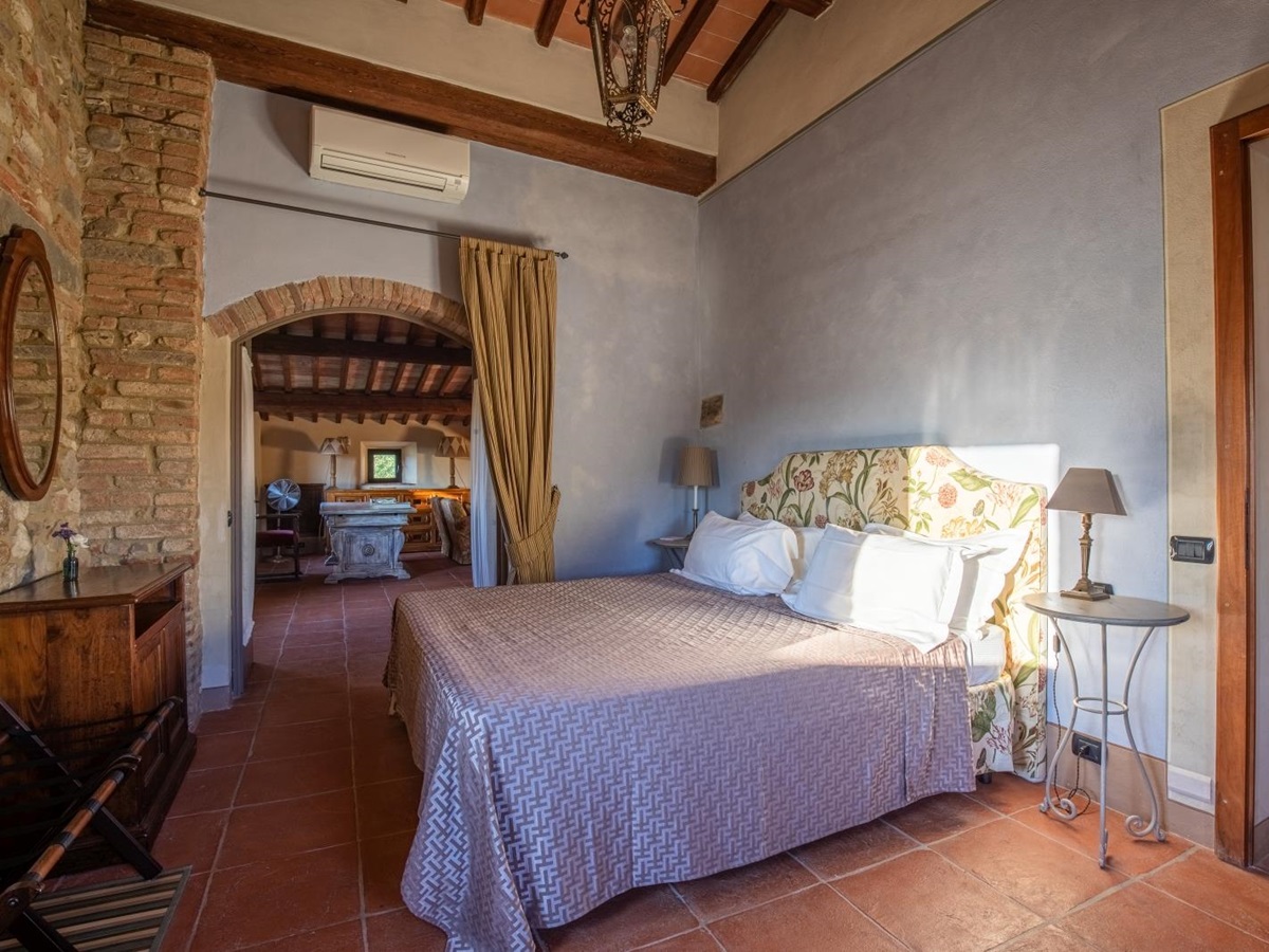 Bedroom at Villa Giuliana in Tuscany Italy
