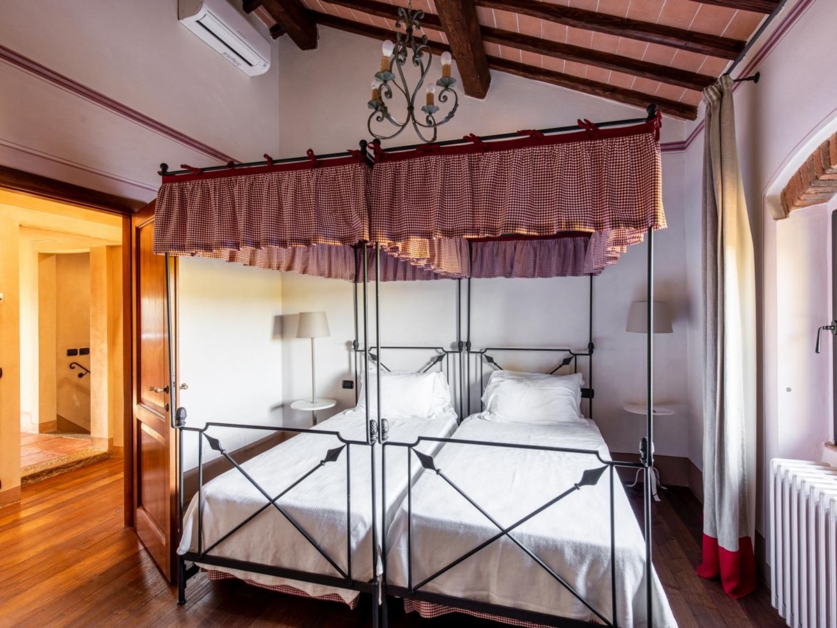 Bedroom at Villa Giuliana in Tuscany Italy