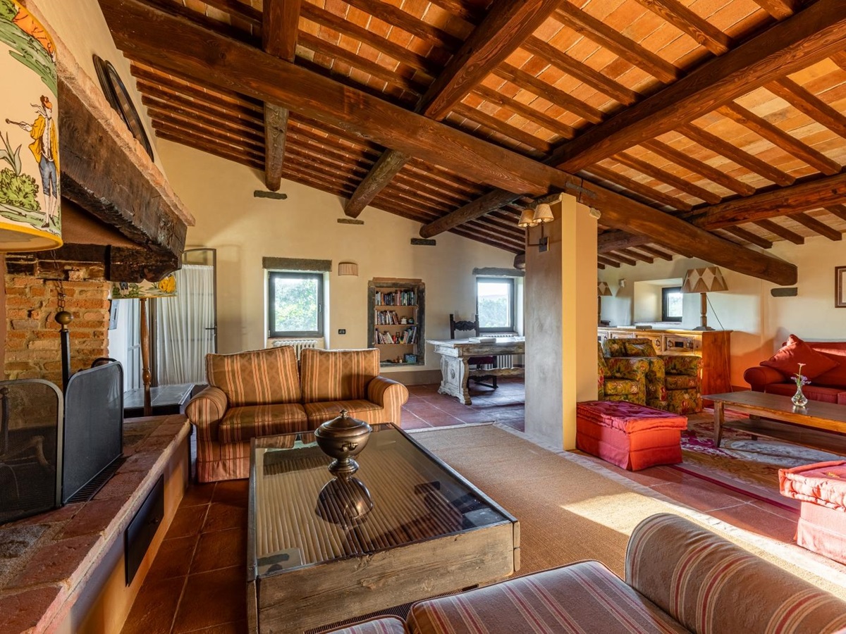 Living area at Villa Giuliana in Tuscany Italy