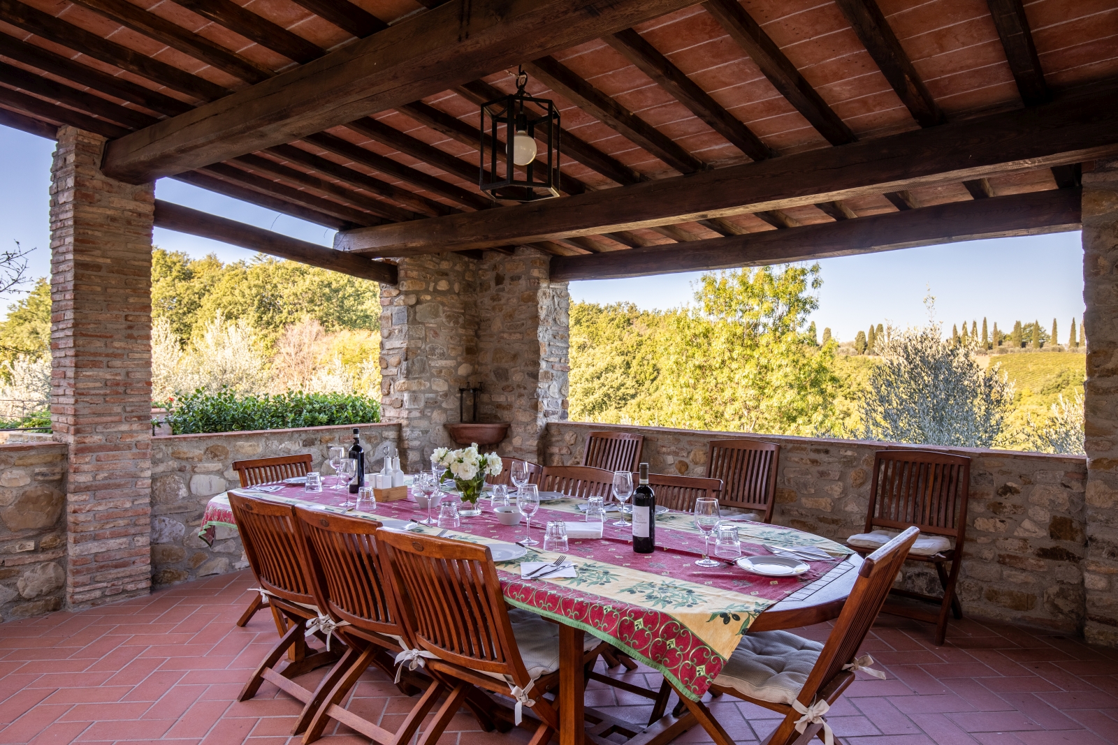 Outdoor dining at Villa Giuliana in Tuscany Italy