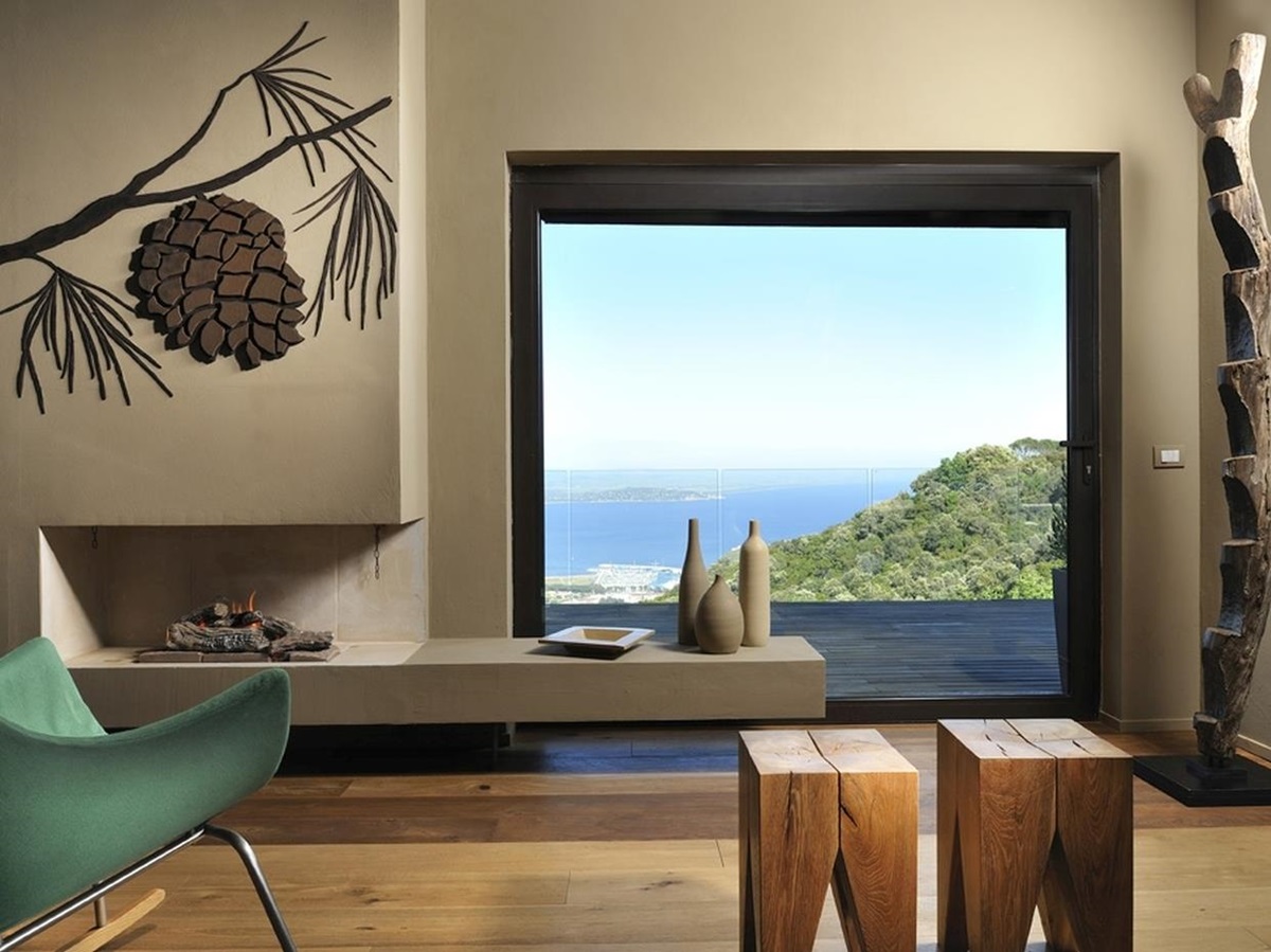 Indoor seating are with sea views and sculptures
