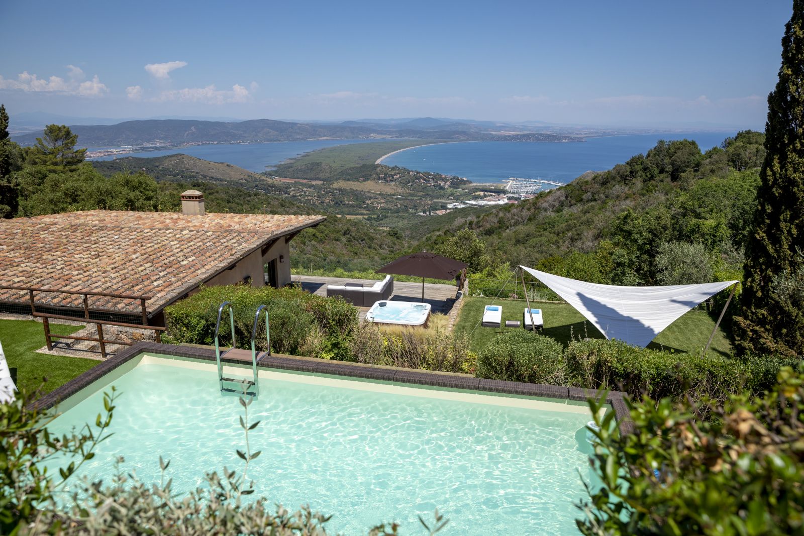 The pool at Villa Il Golfo in Tuscany