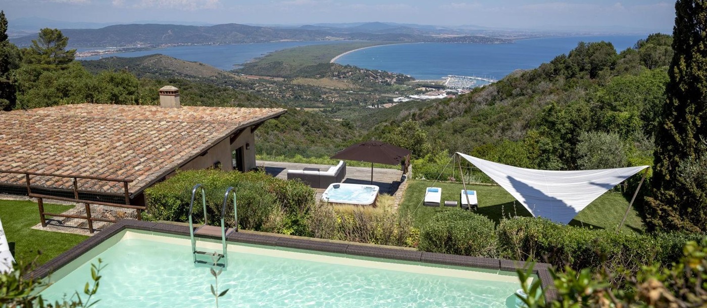 The pool at Villa Il Golfo in Tuscany
