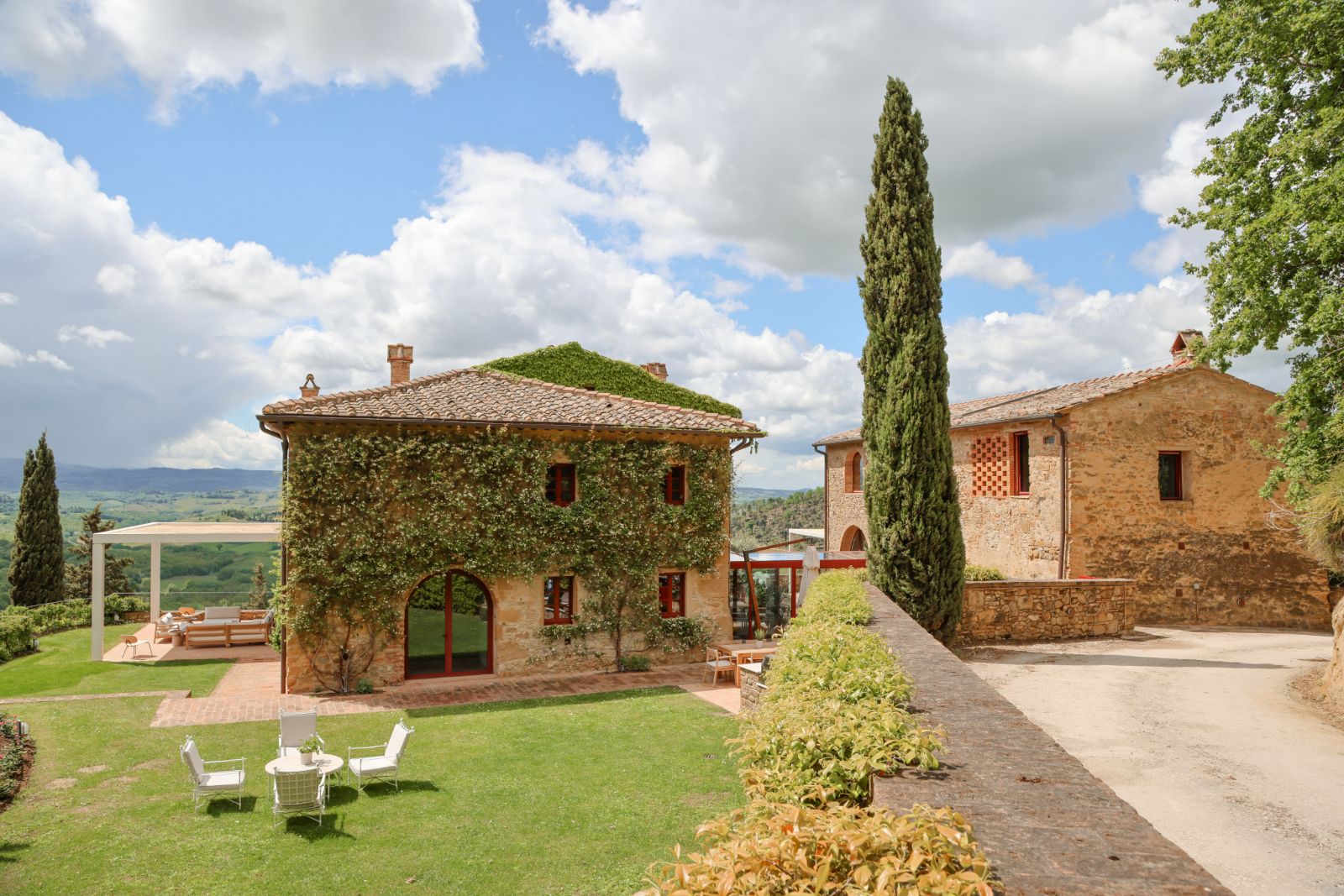 villa-il-santo-tuscany-exterior-1