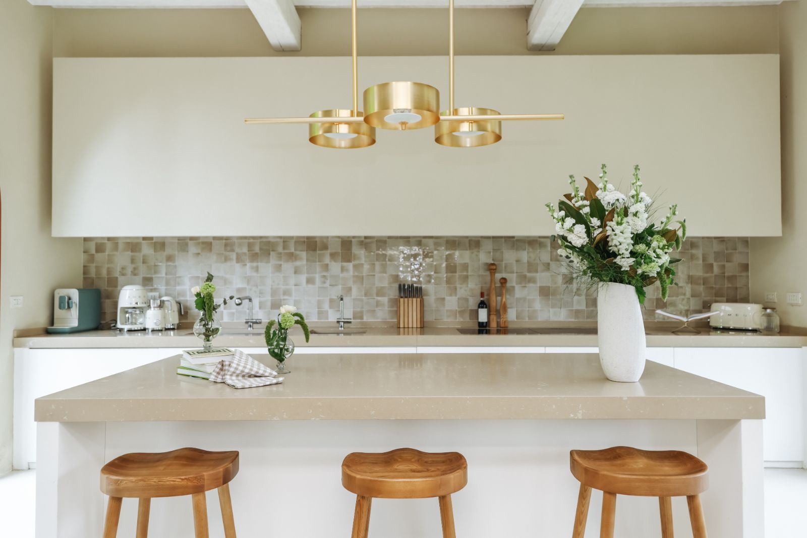 villa-il-santo-tuscany-kitchen-2