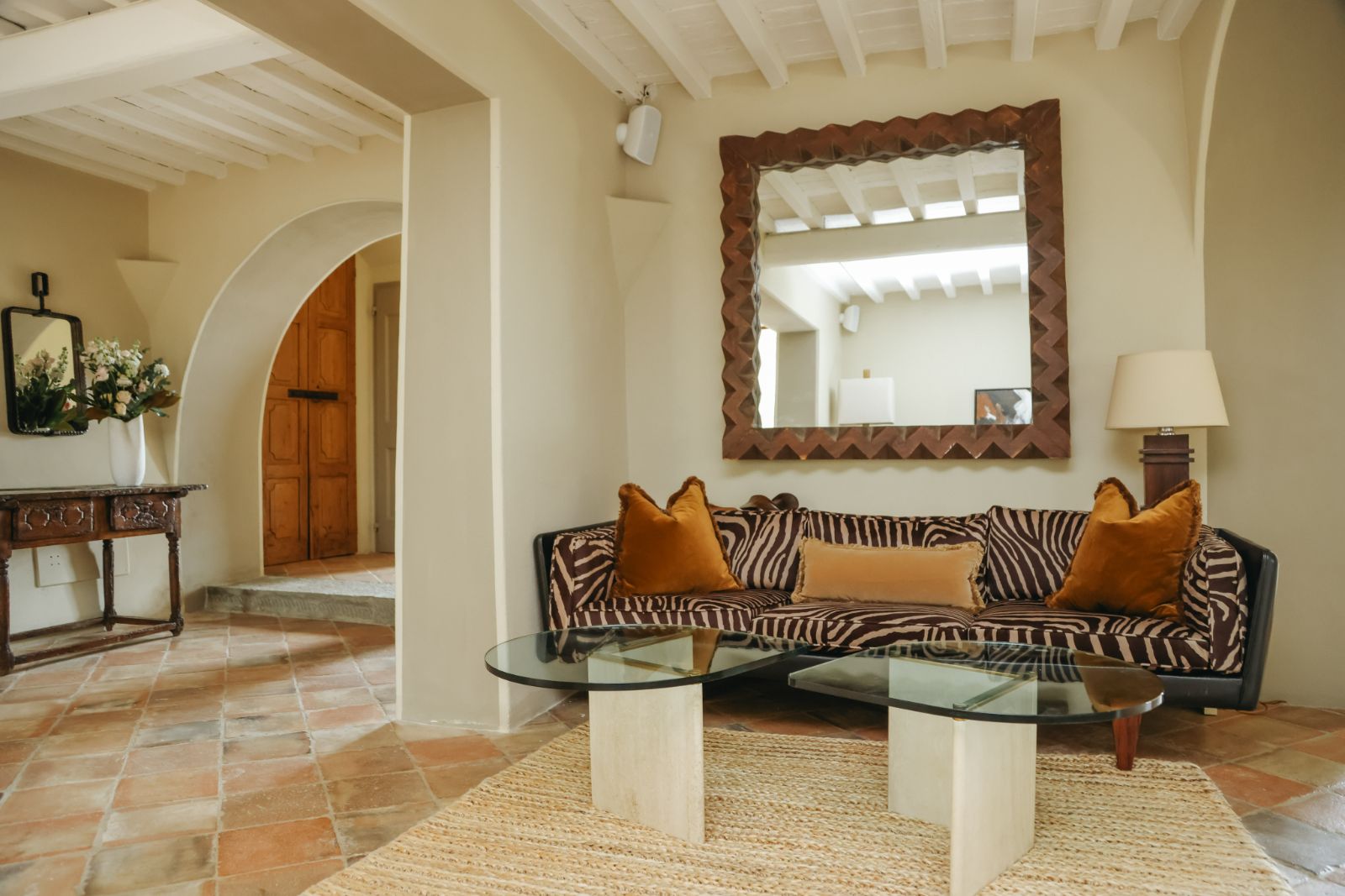 villa-il-santo-tuscany-living-room-2
