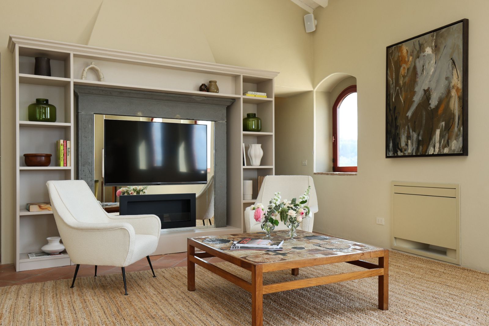 villa-il-santo-tuscany-tv-room
