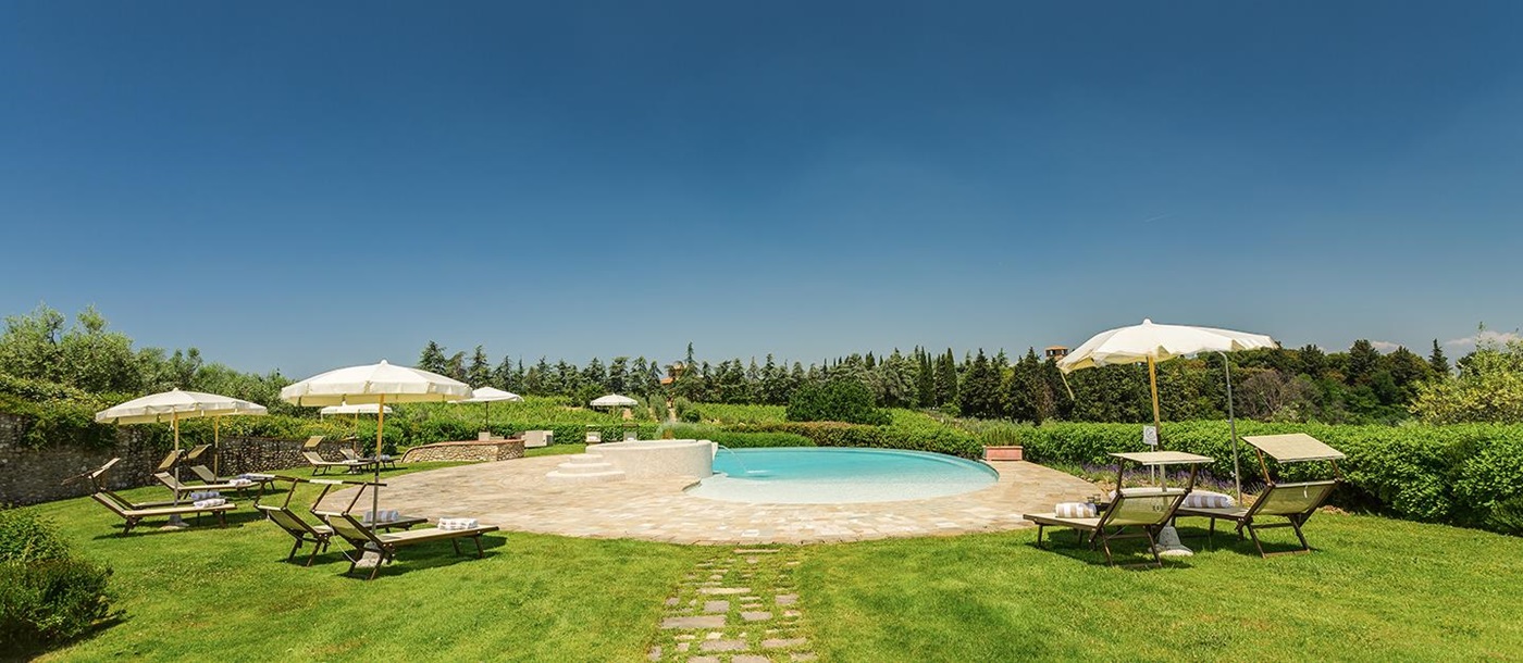 swimming pool of Villa Il Sole, Tuscany