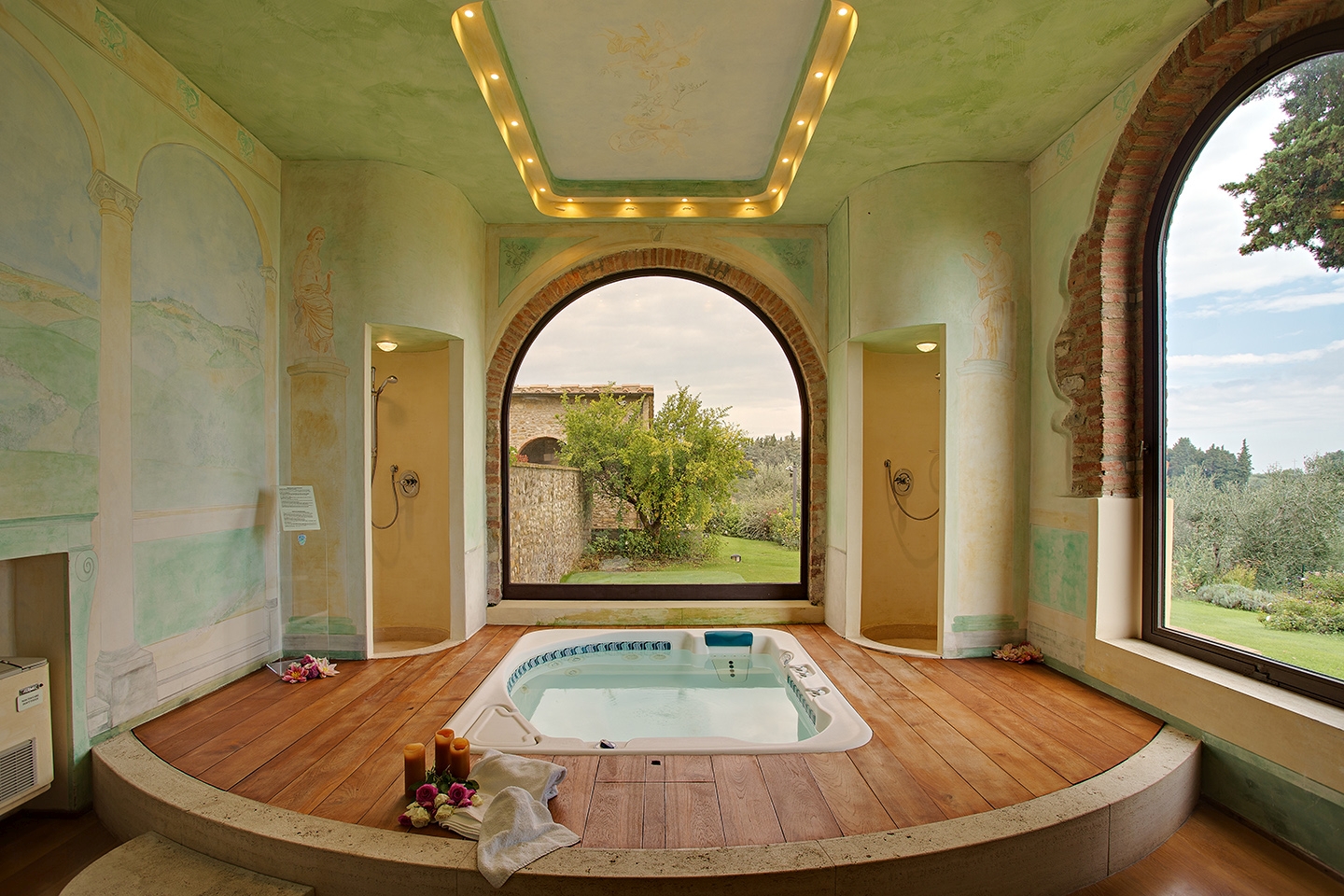 Jacuzi in Villa Il Sole, Tuscany