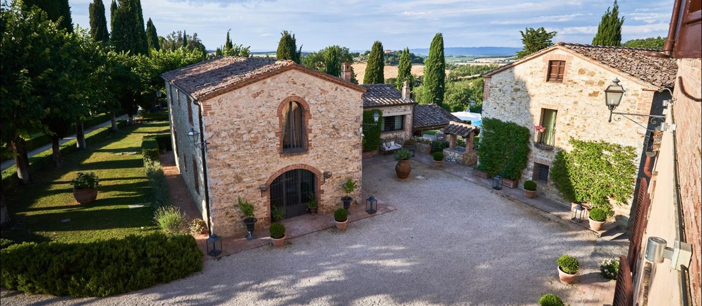 Courtyard at Villa Isabella in Tuscany