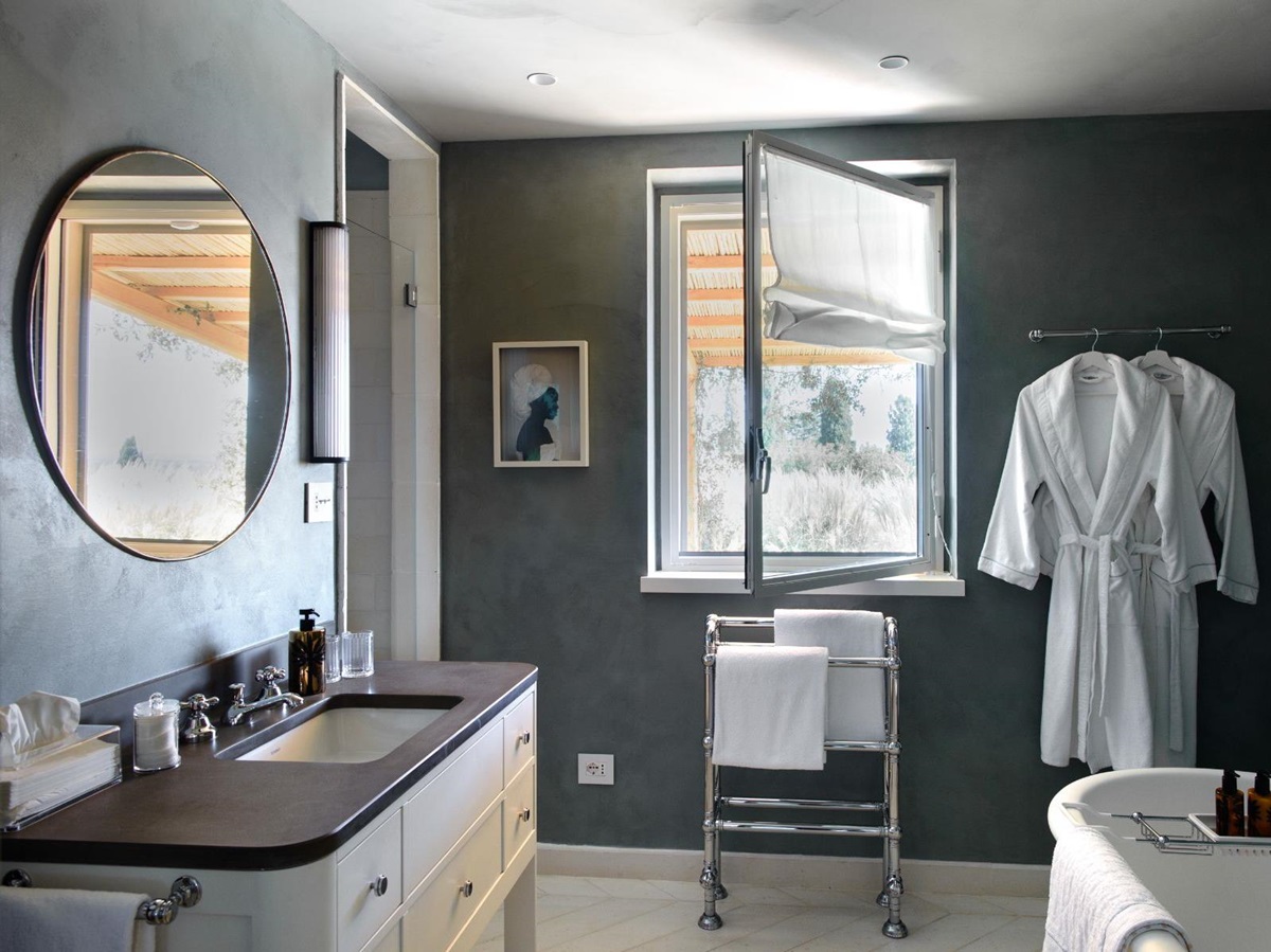 Grey Bathroom at Villa Jacaranda in Tuscany